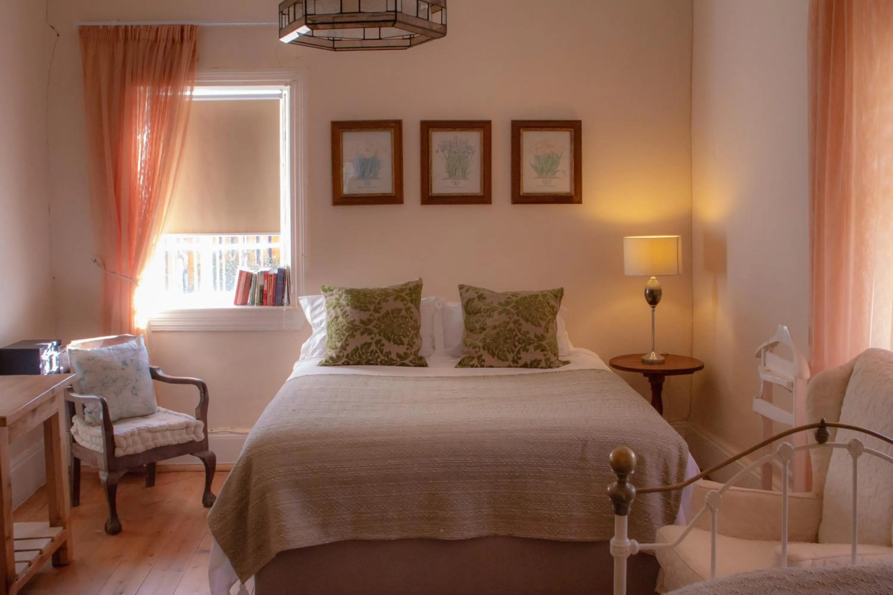 Bedroom, Bed in The Cherry Stone Country House