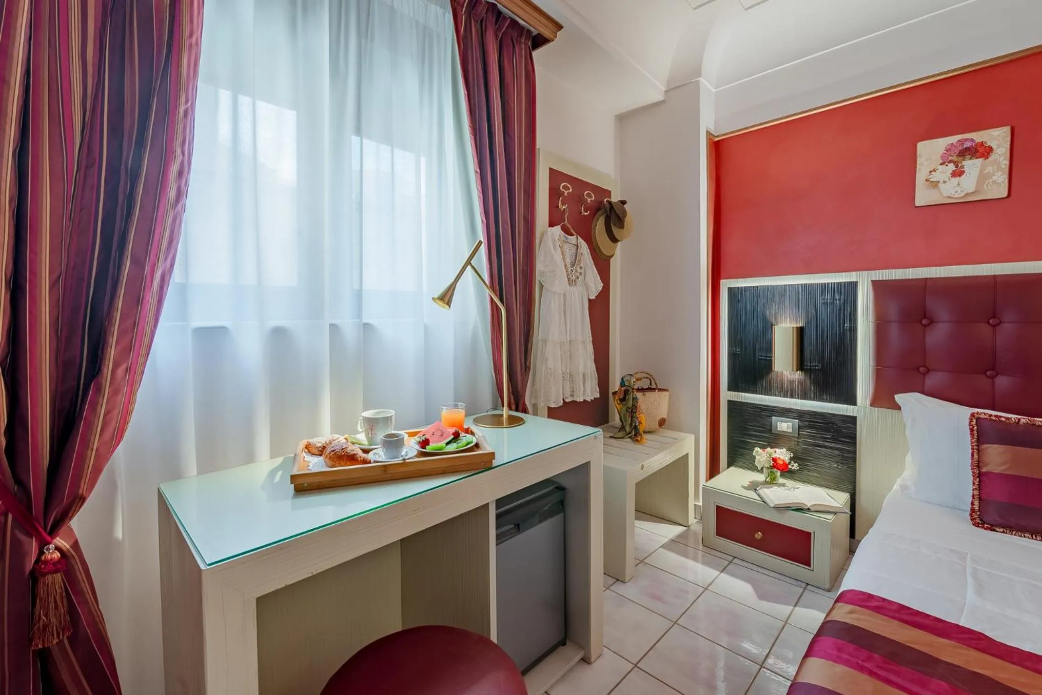 Bedroom, Bed in Fazio Rooms