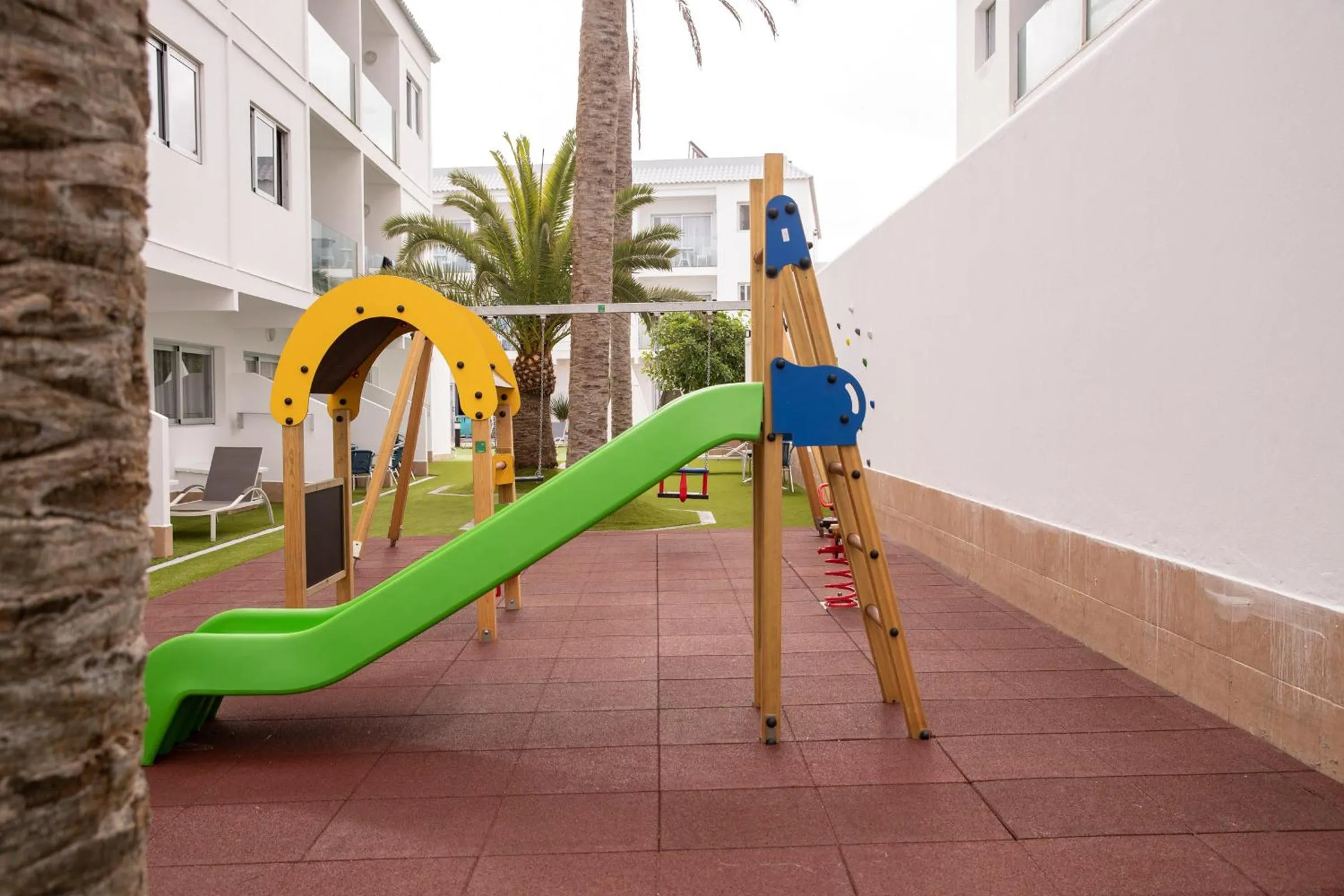 Children play ground in Corralejo Surfing Colors Hotel&Apartments