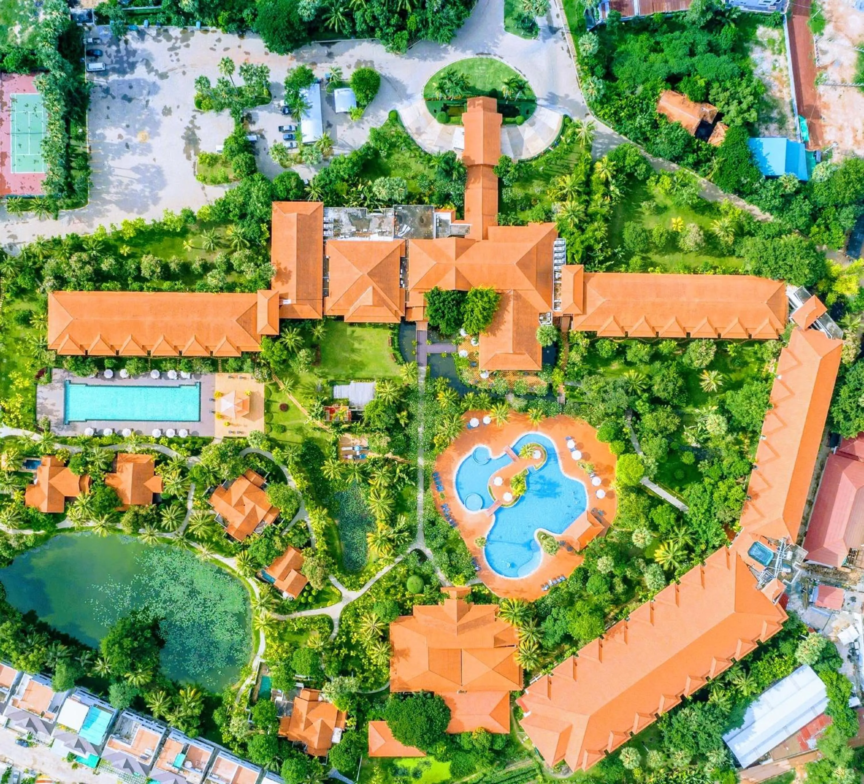 Garden in Angkor Palace Resort & Spa