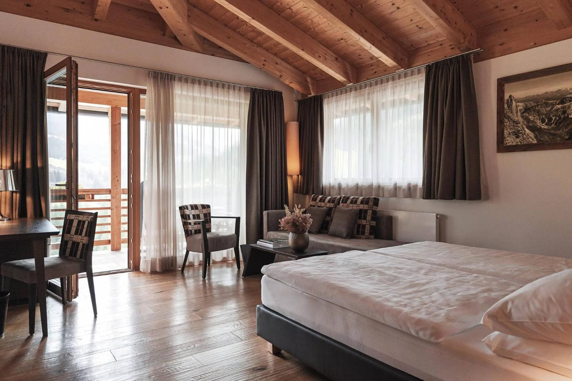 Bedroom, Bed in Hotel Ciasa Soleil