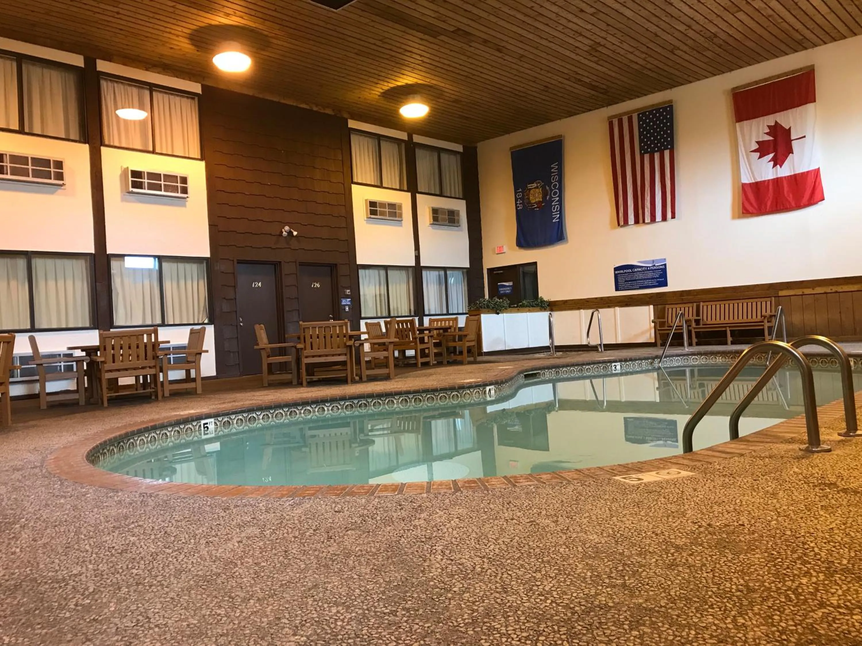 Swimming pool in Superior & Sage Hotel