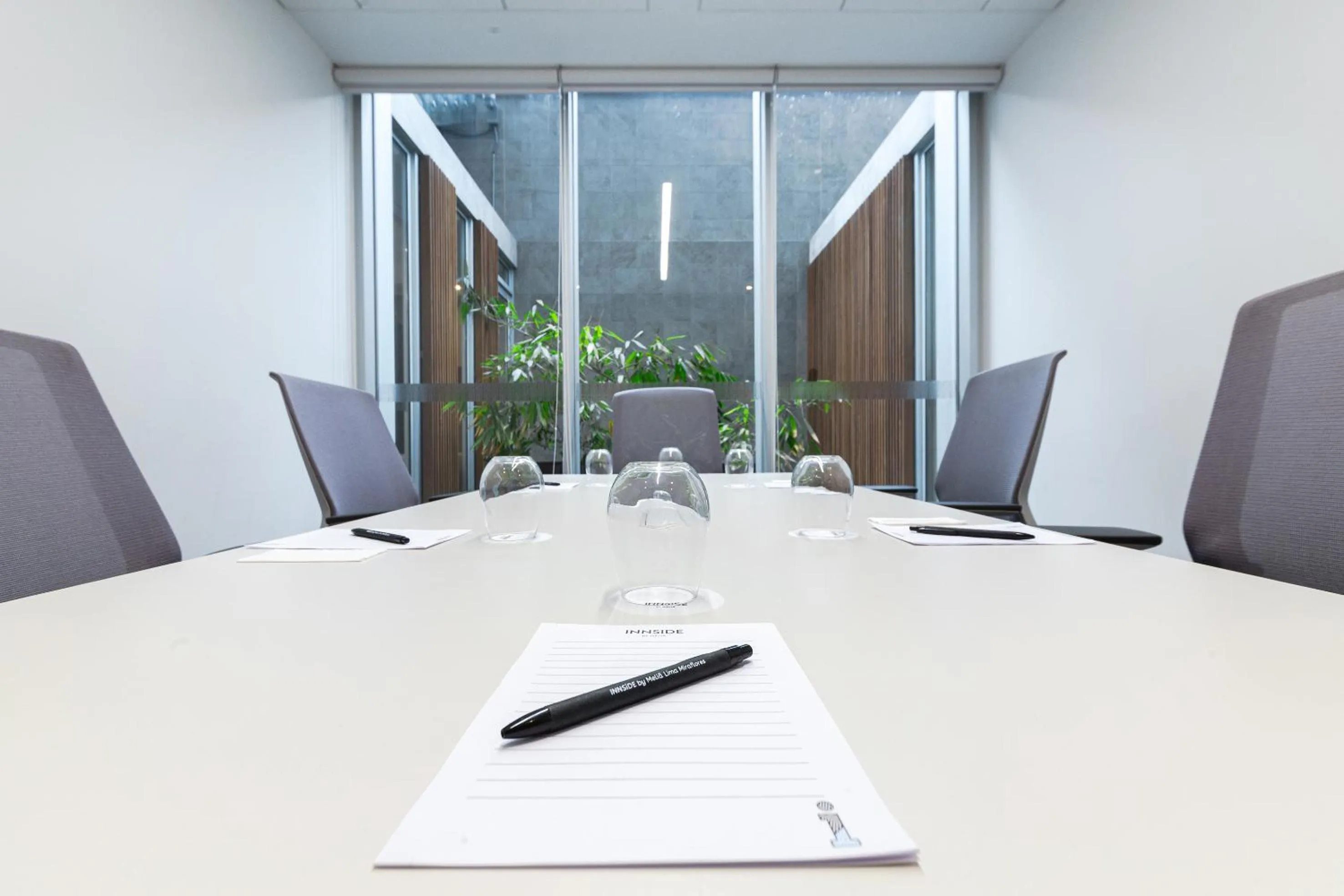 Meeting/conference room in INNSiDE by Meliá Lima Miraflores