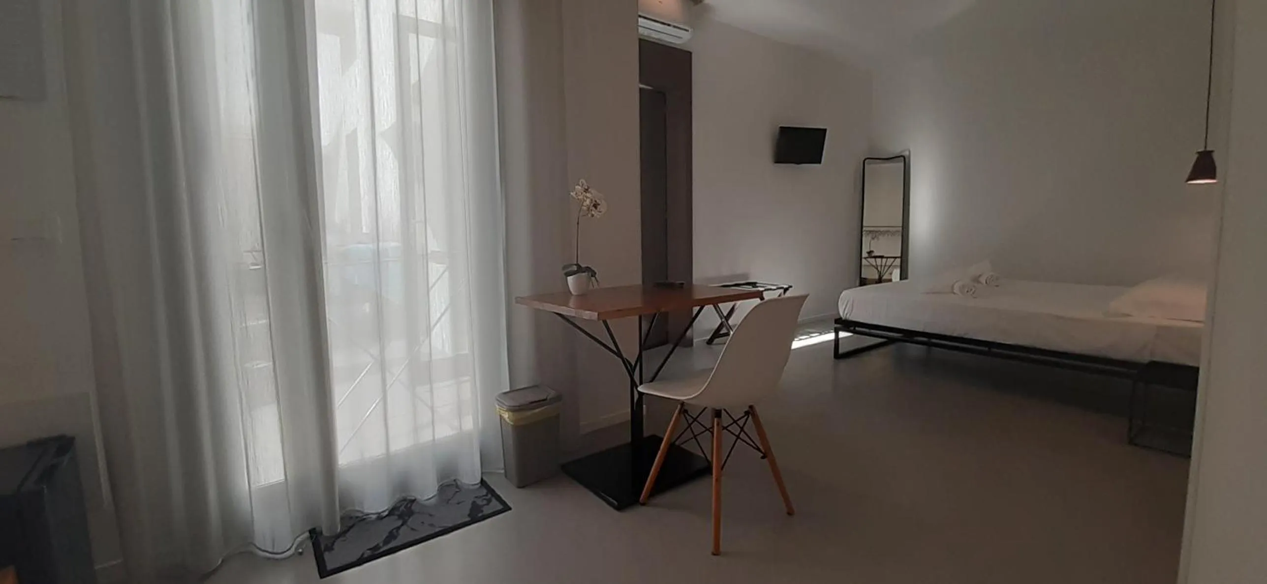 Bed in Patio 101 "Exclusive"