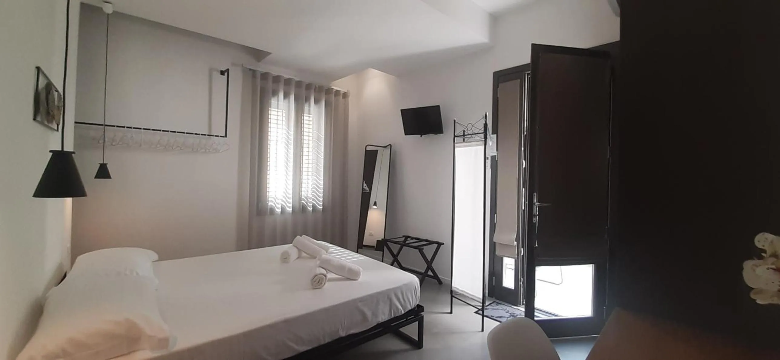 Bed in Patio 101 "Exclusive"