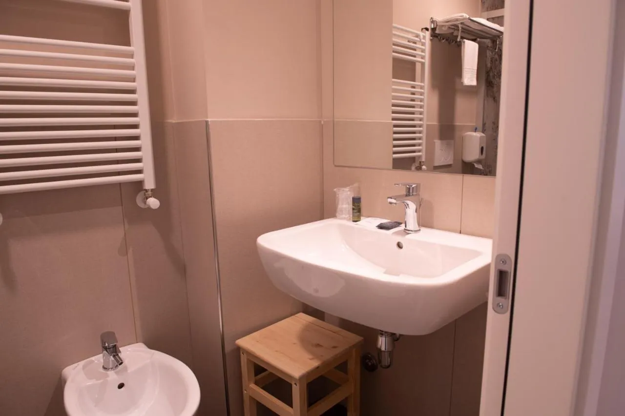 Bathroom in Hotel Della Rosa