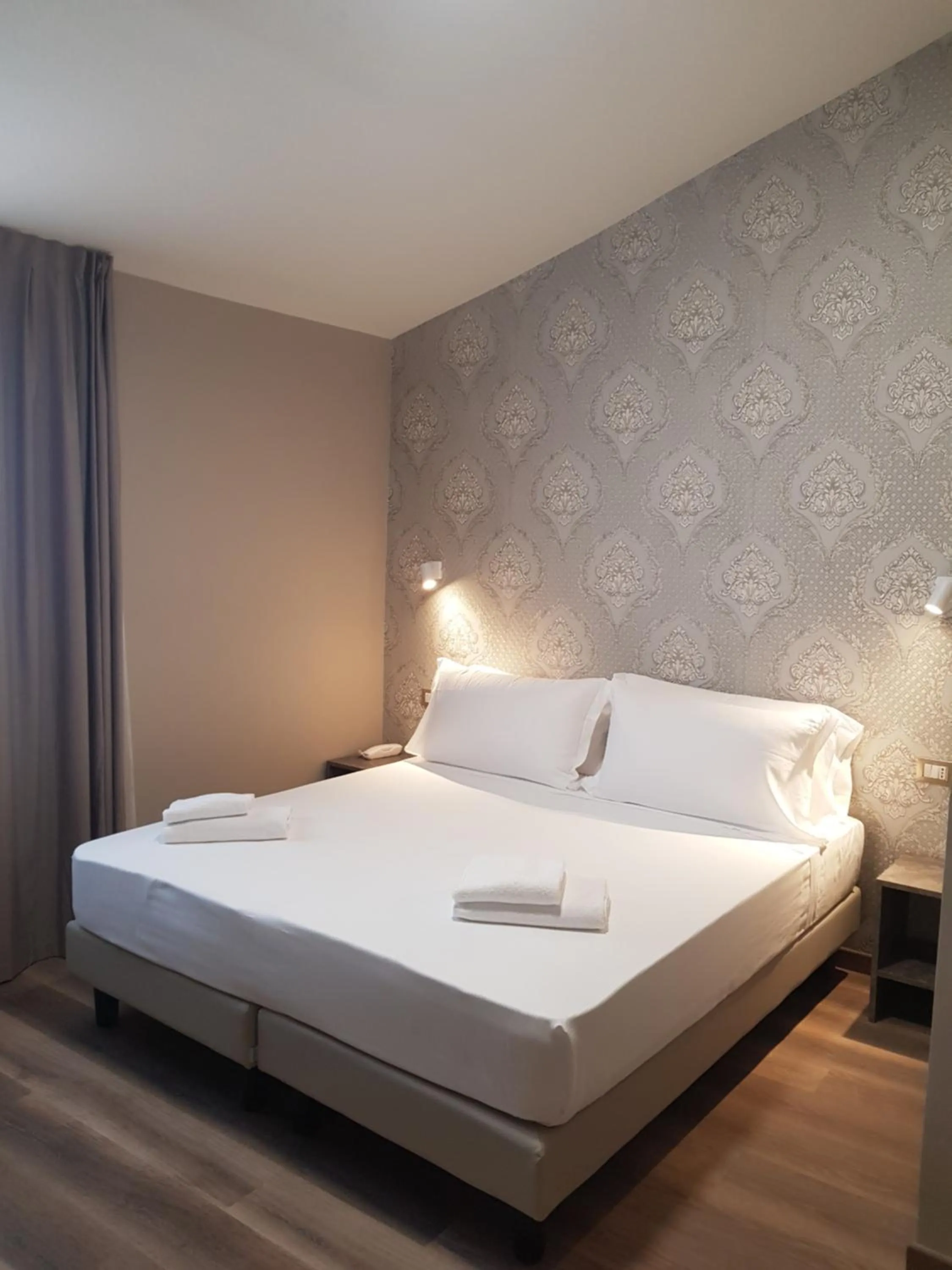 Bed in Hotel Della Rosa