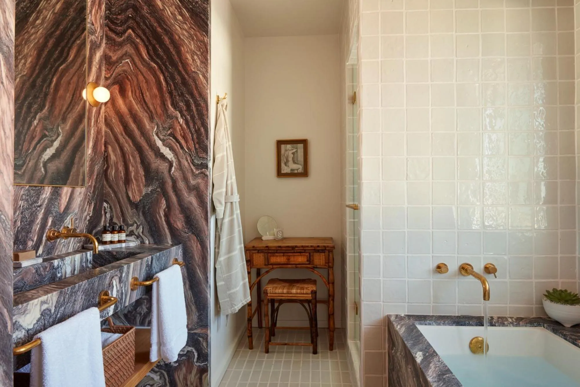 Bathroom in Hotel Joaquin