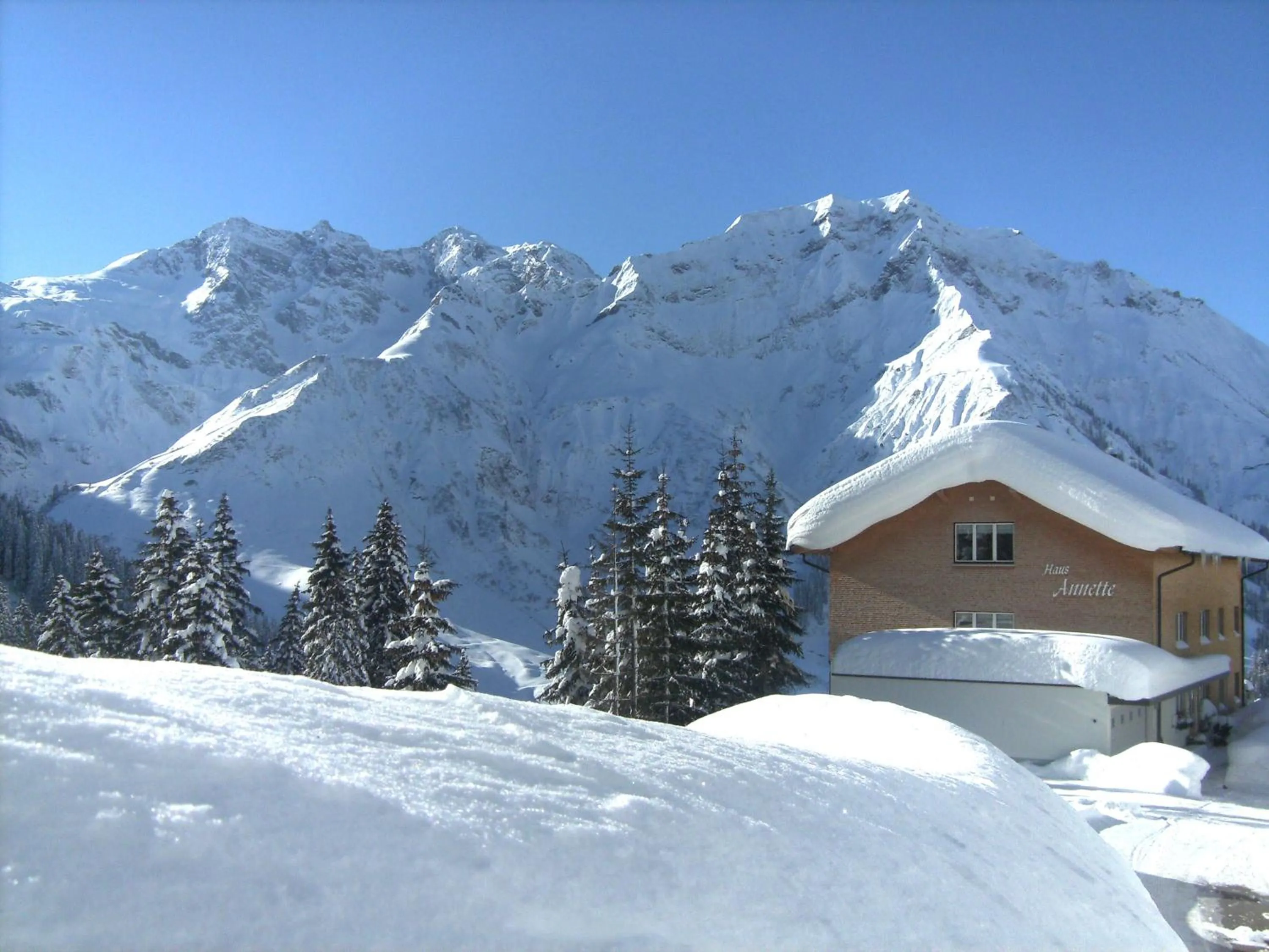 Property building in Haus Annette