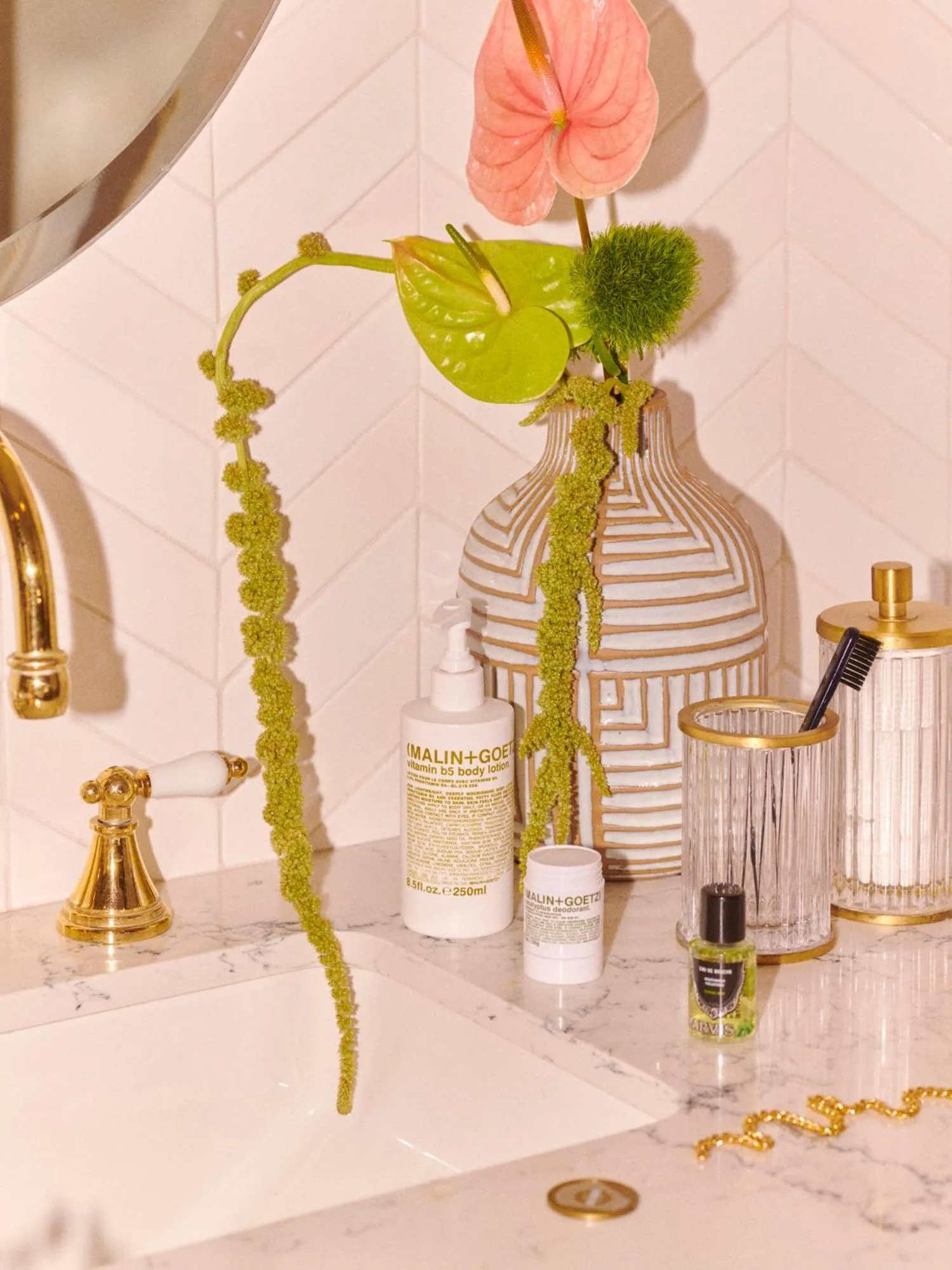 Bathroom in Gold-Diggers