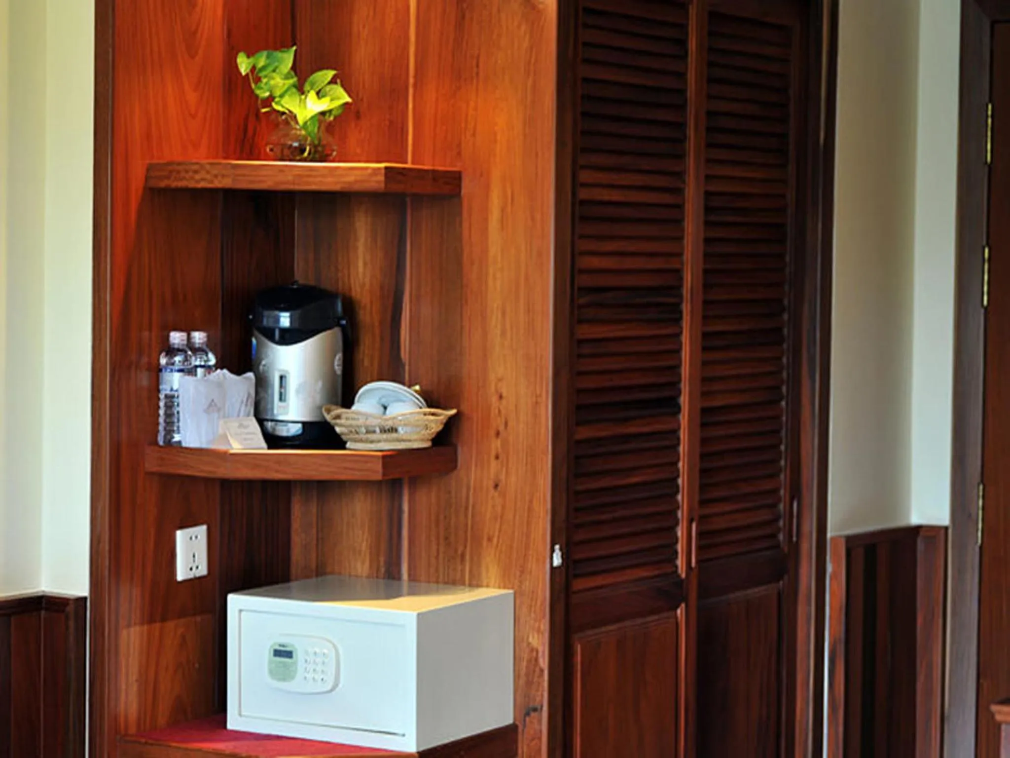 Coffee/tea facilities in City River Hotel