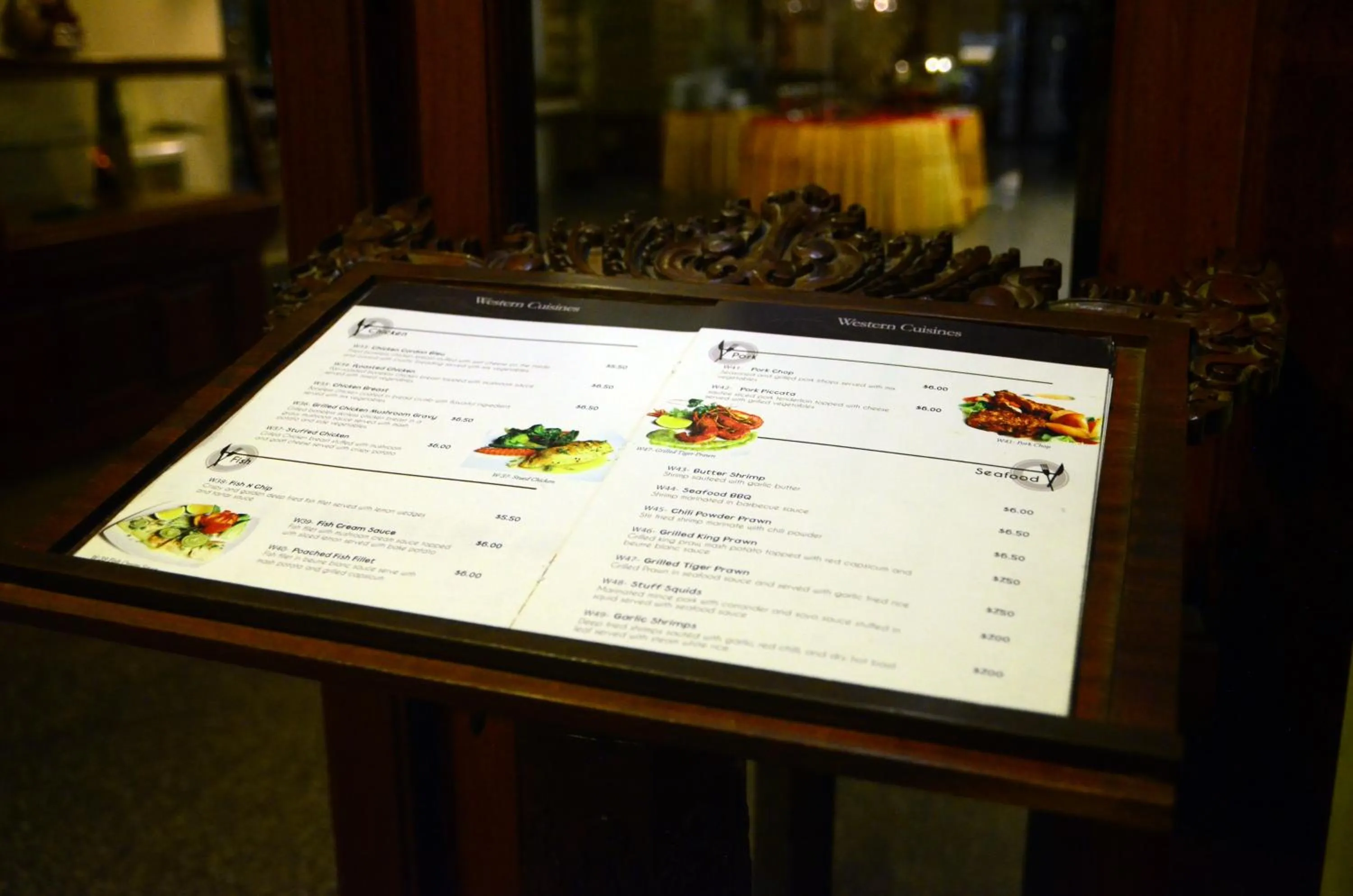 Food and drinks in City River Hotel