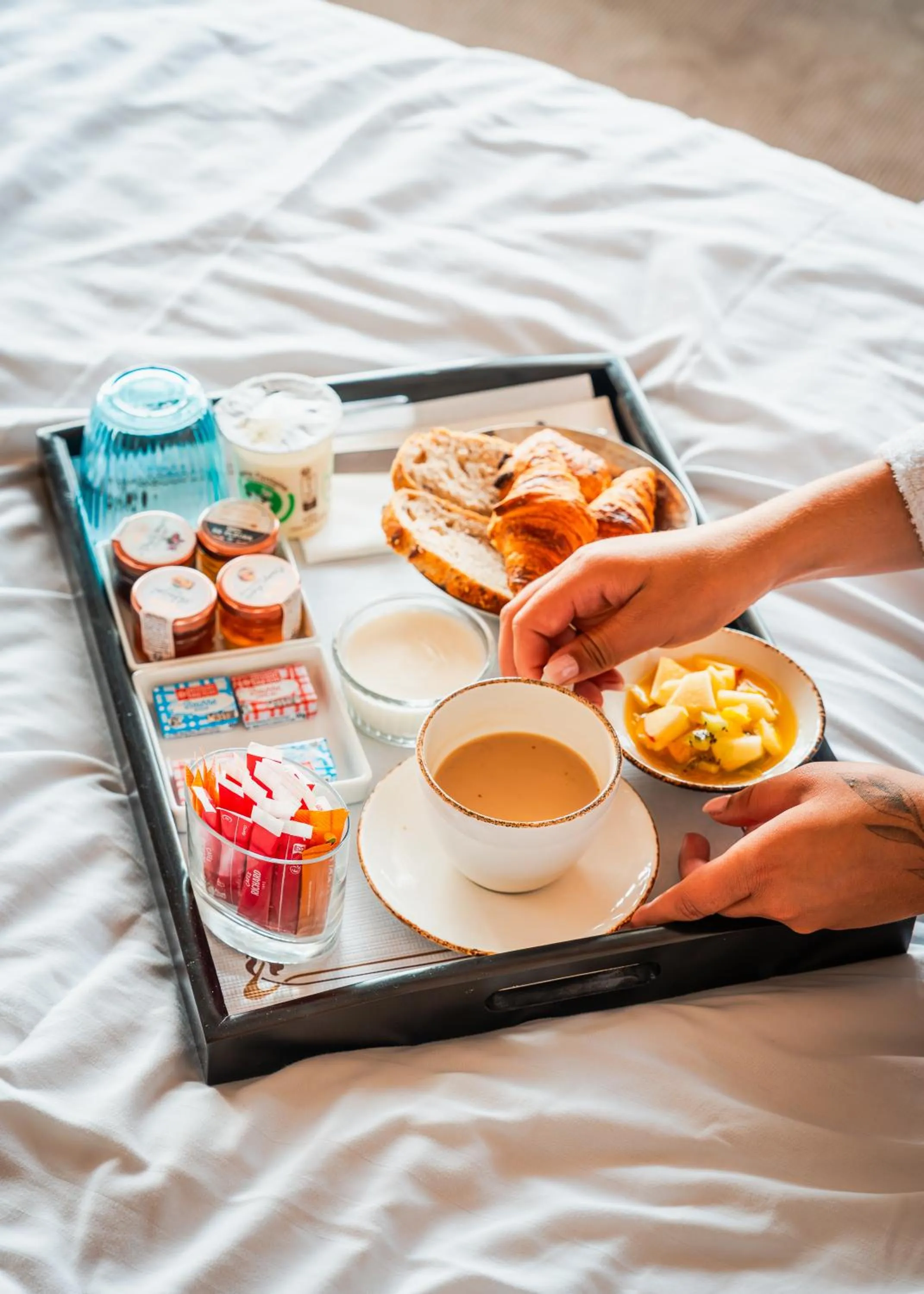 Breakfast, Bed in Hotel Le Grand Pavois