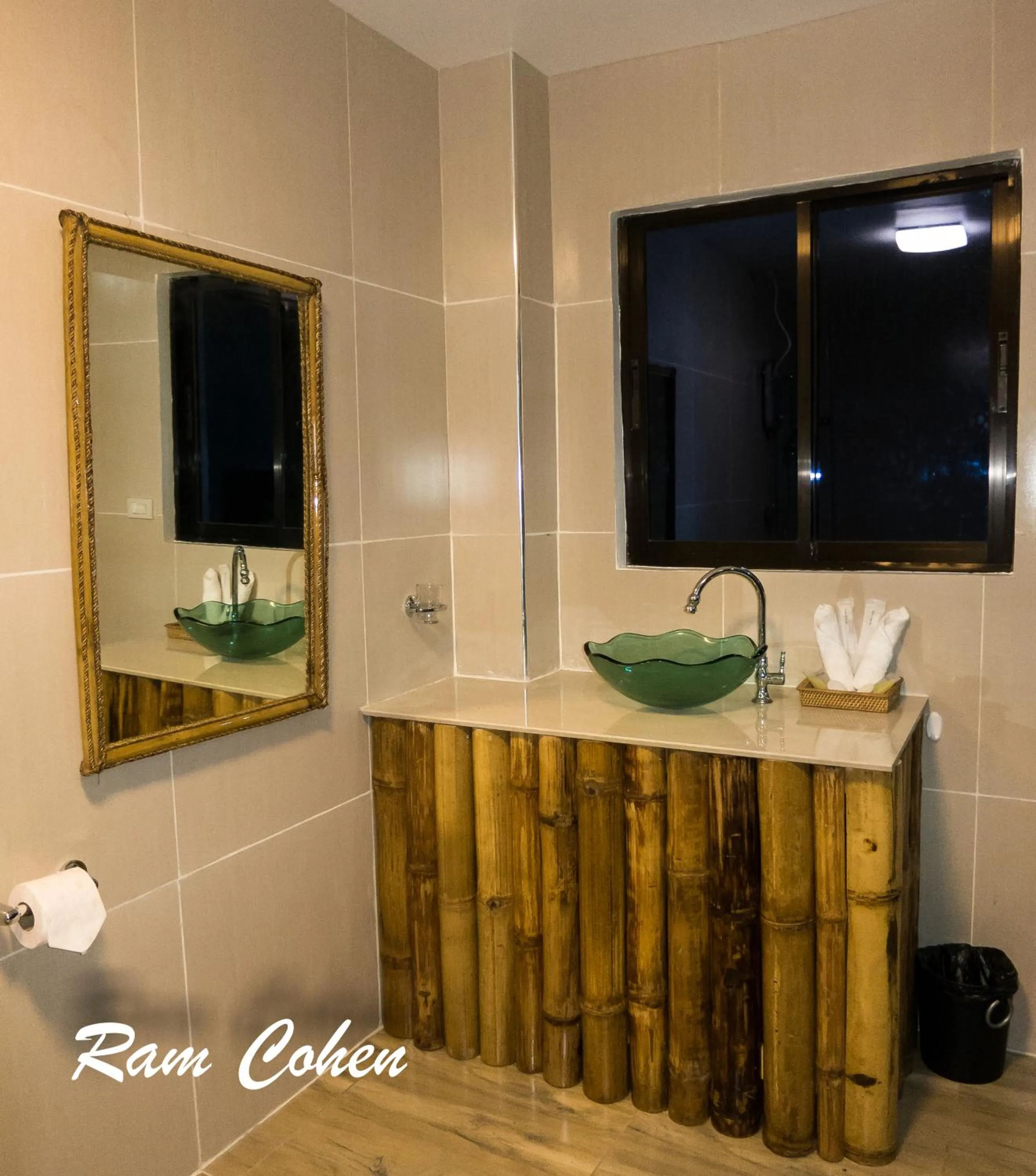 Bathroom in Lavanya Beach And Dive Resort