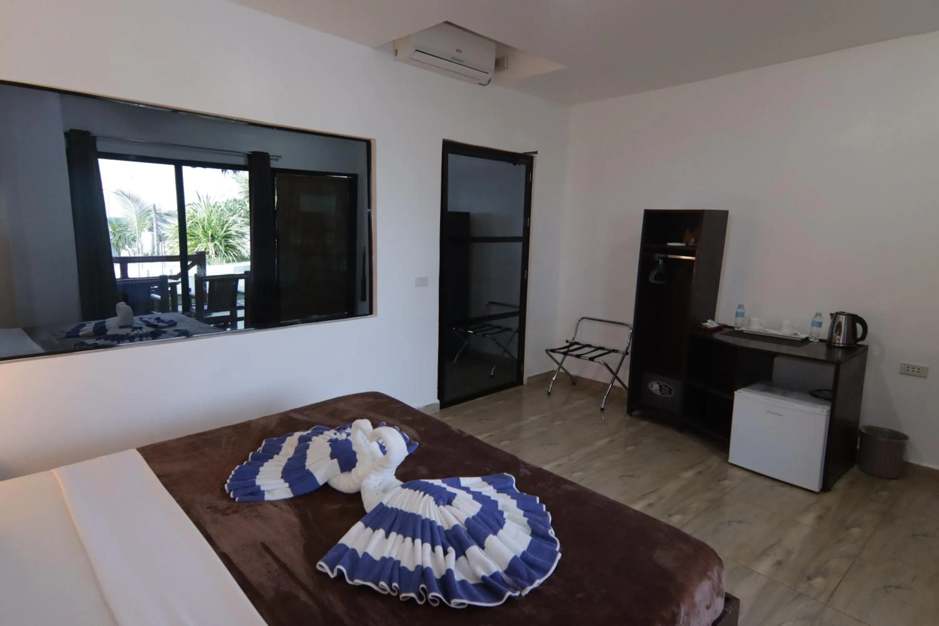 TV and multimedia, Bed in Lavanya Beach And Dive Resort