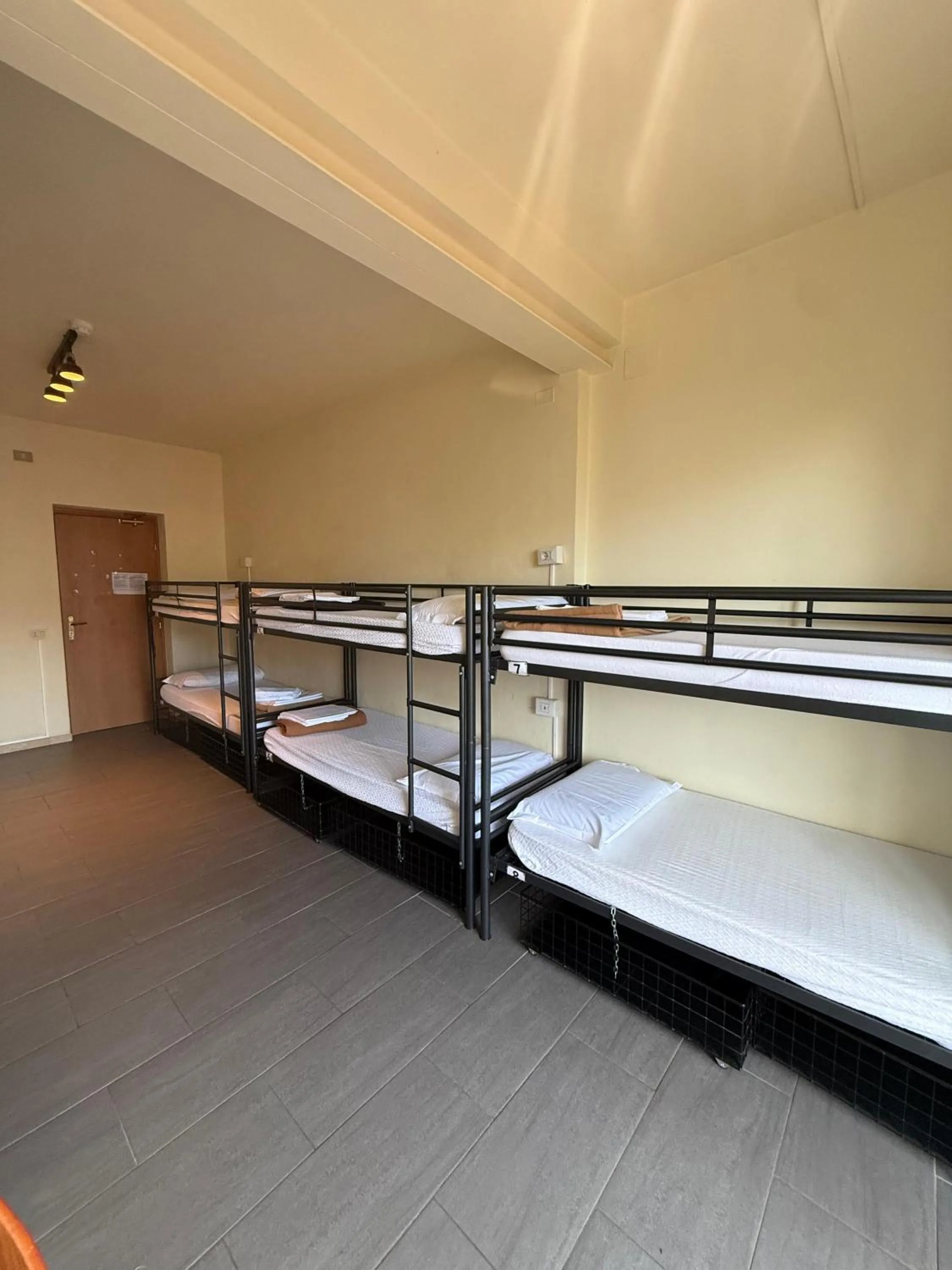 Bed in Lake Como Hostel