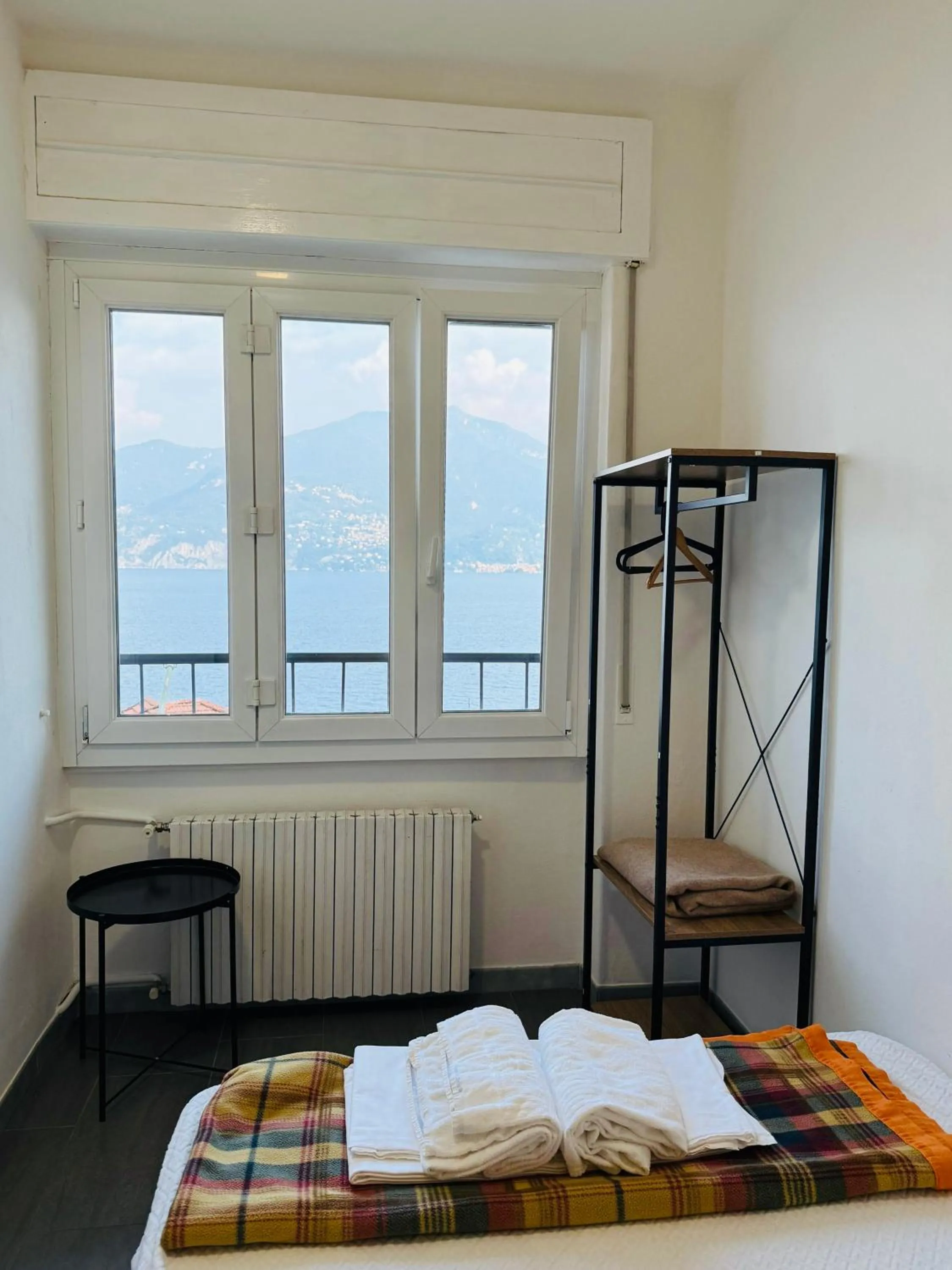 Bed in Lake Como Hostel