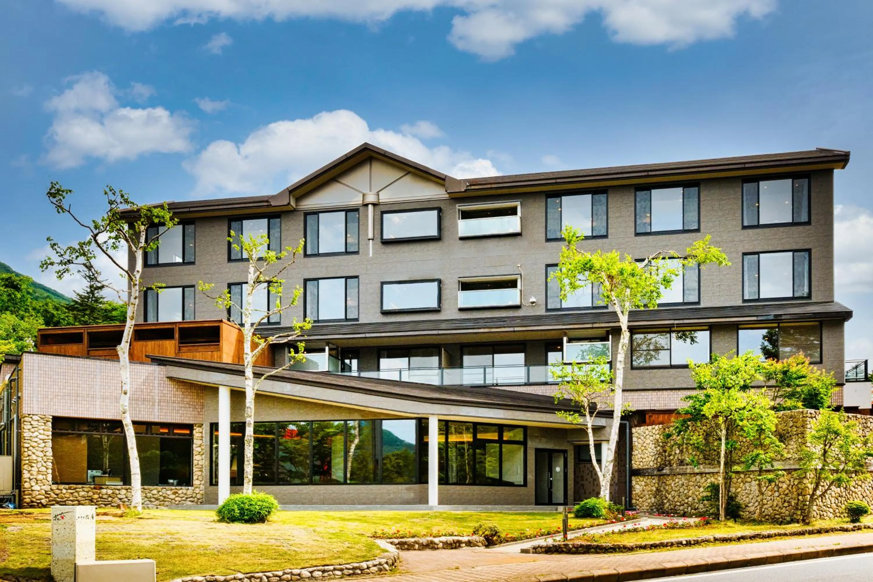 Property building in Hotel Hanaan