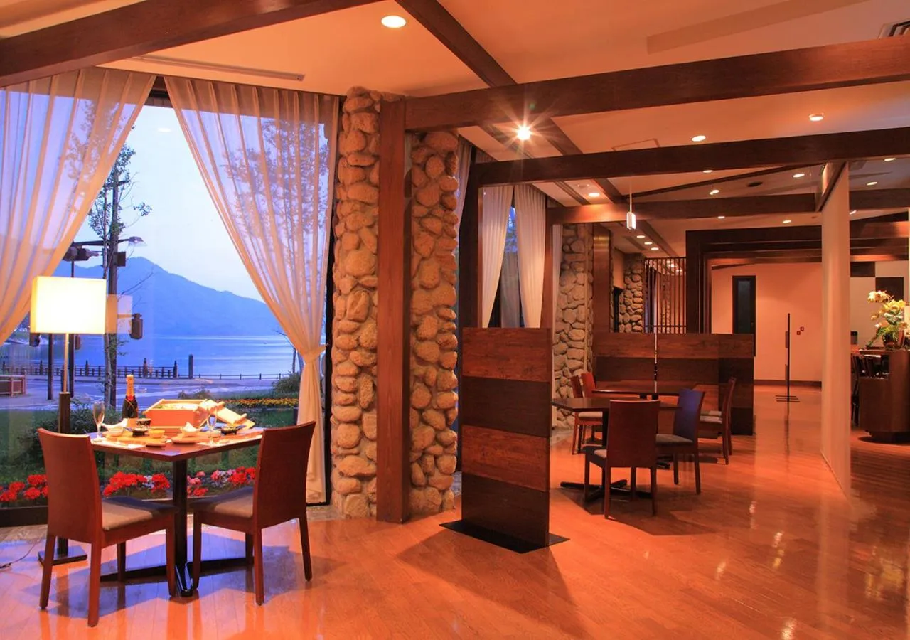 Restaurant/places to eat in Hotel Hanaan