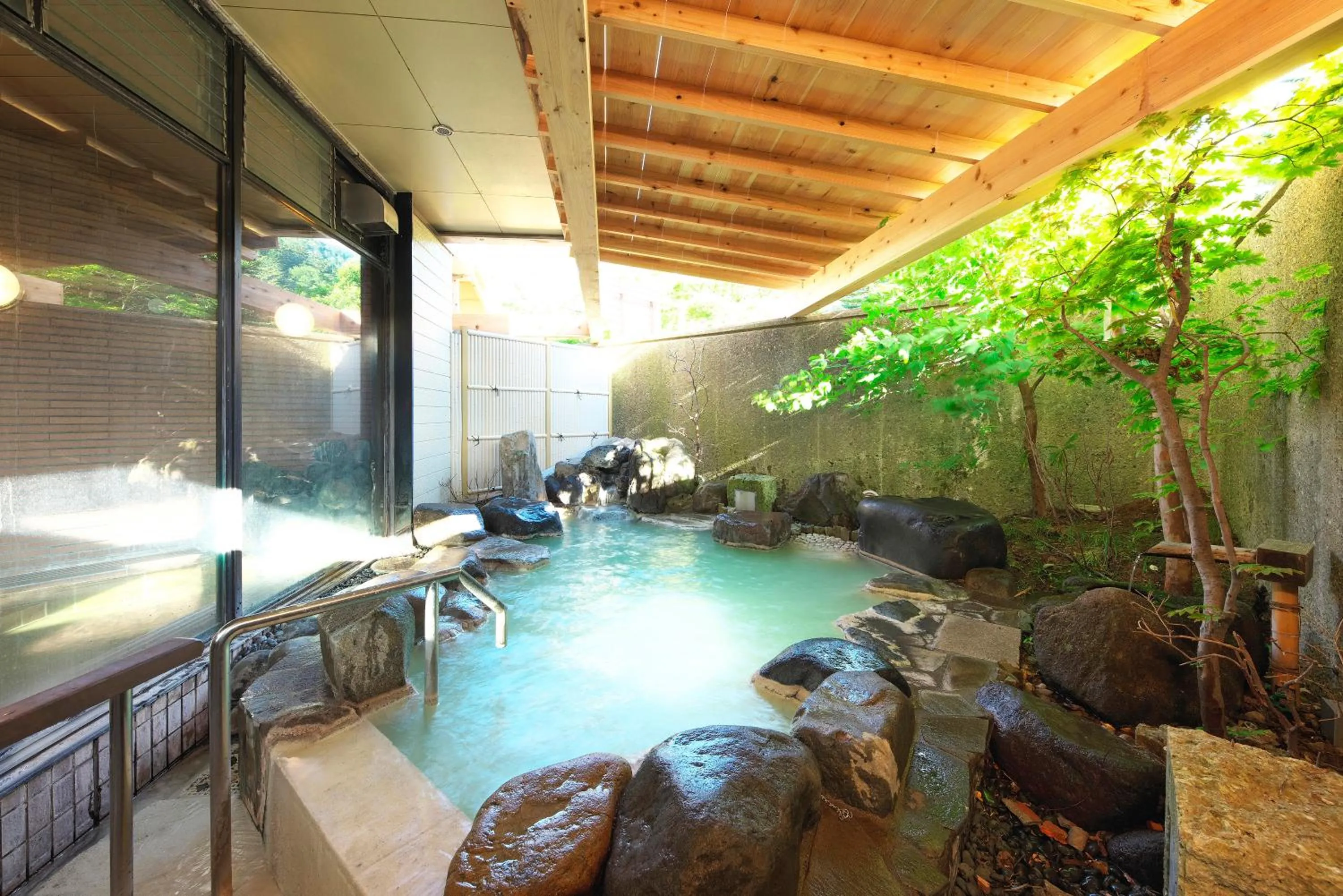 Hot Spring Bath in Hotel Hanaan