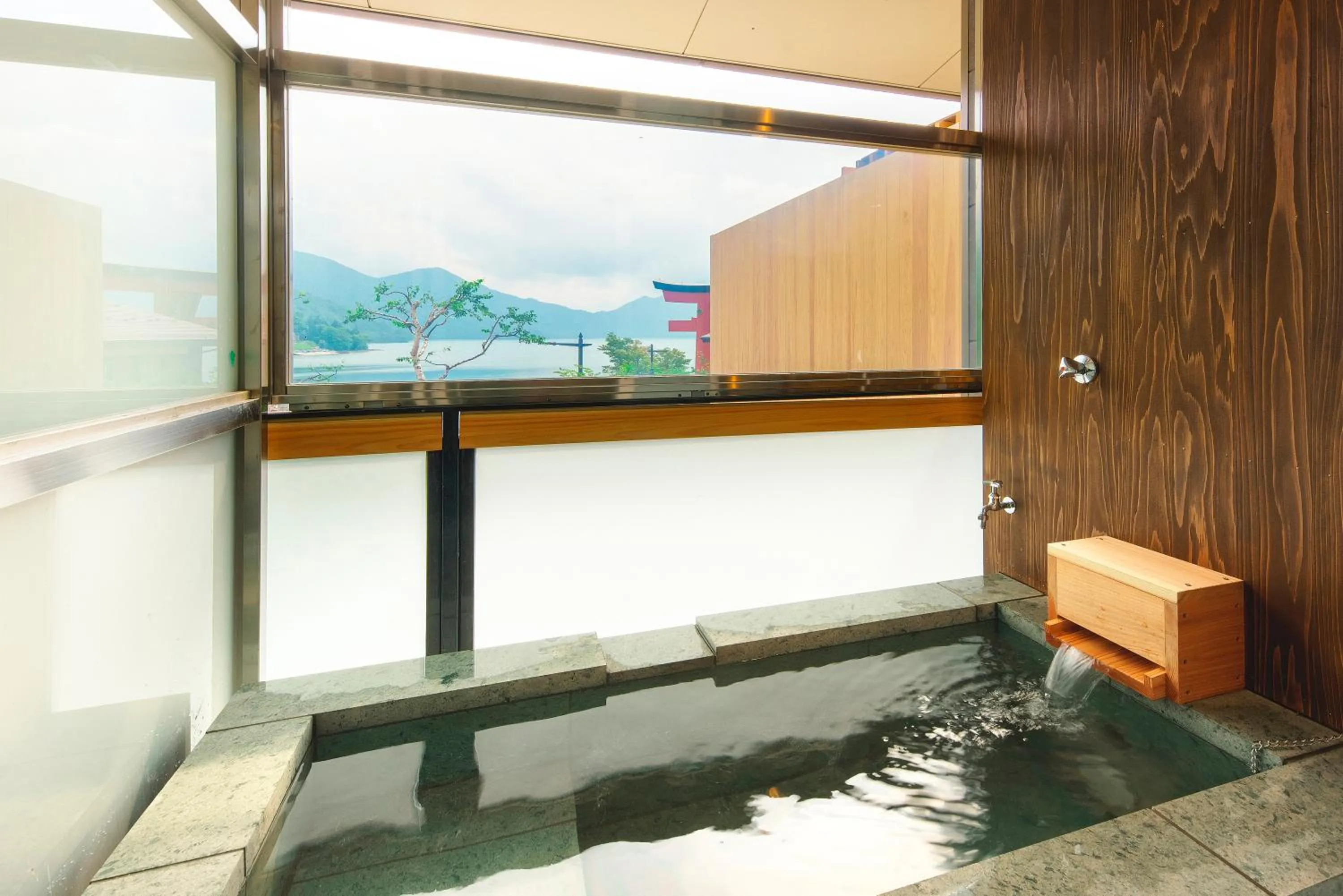 Hot Spring Bath in Hotel Hanaan