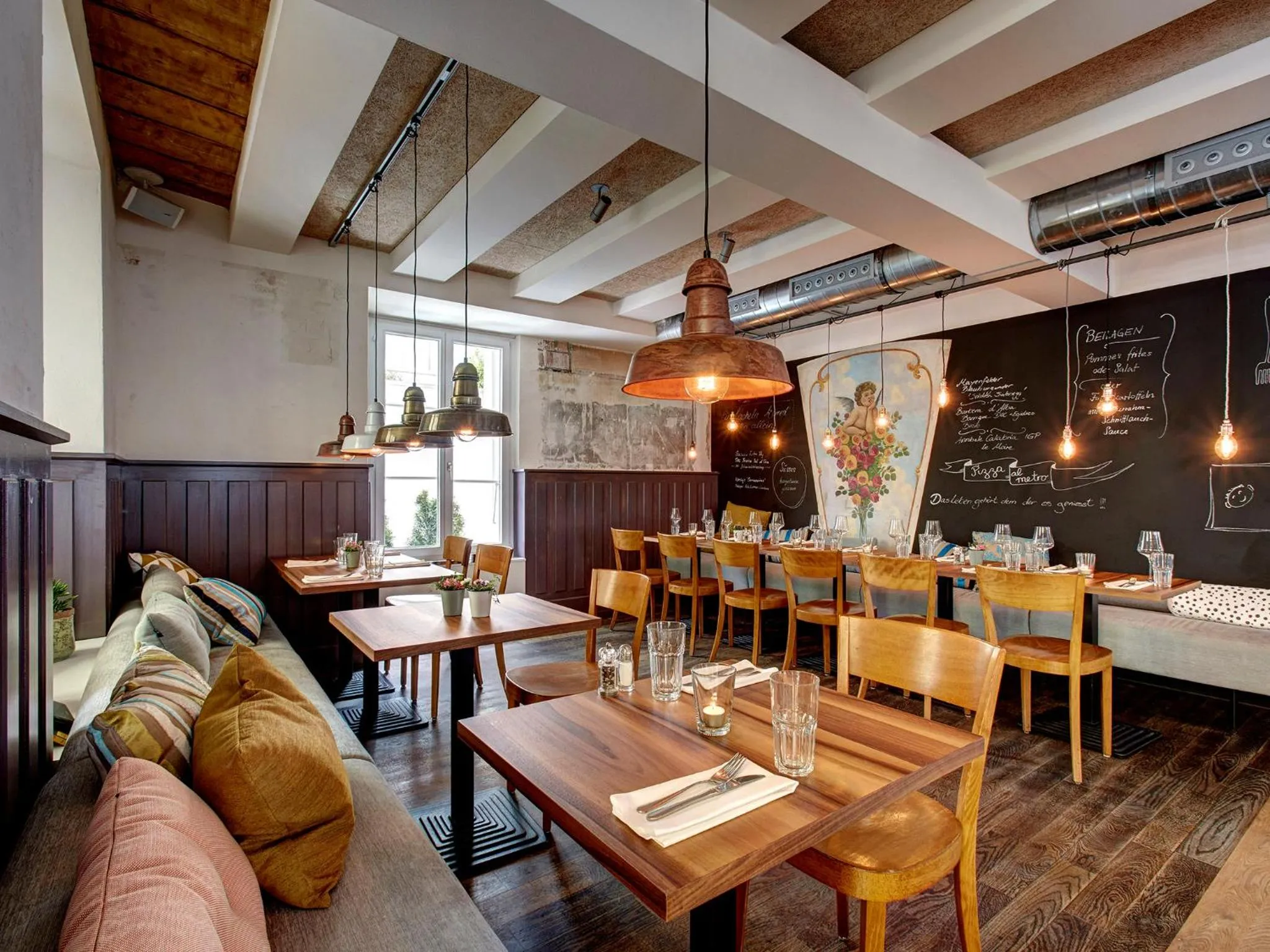 Restaurant/places to eat in August Restaurant Hotel