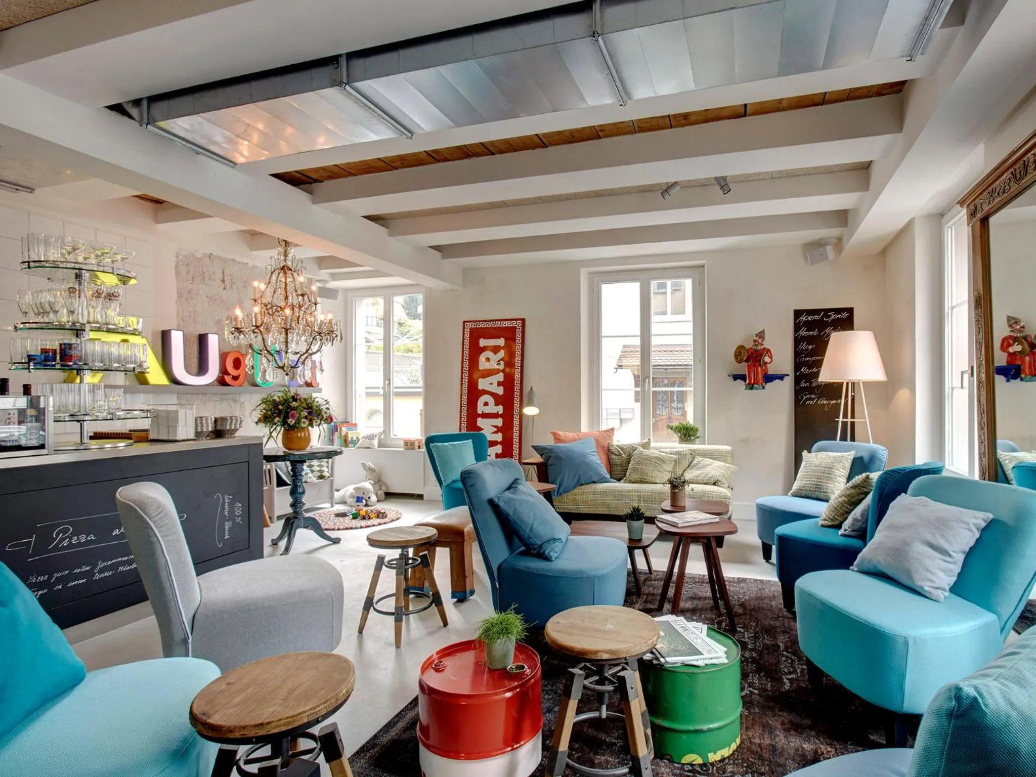 Lounge or bar in August Restaurant Hotel