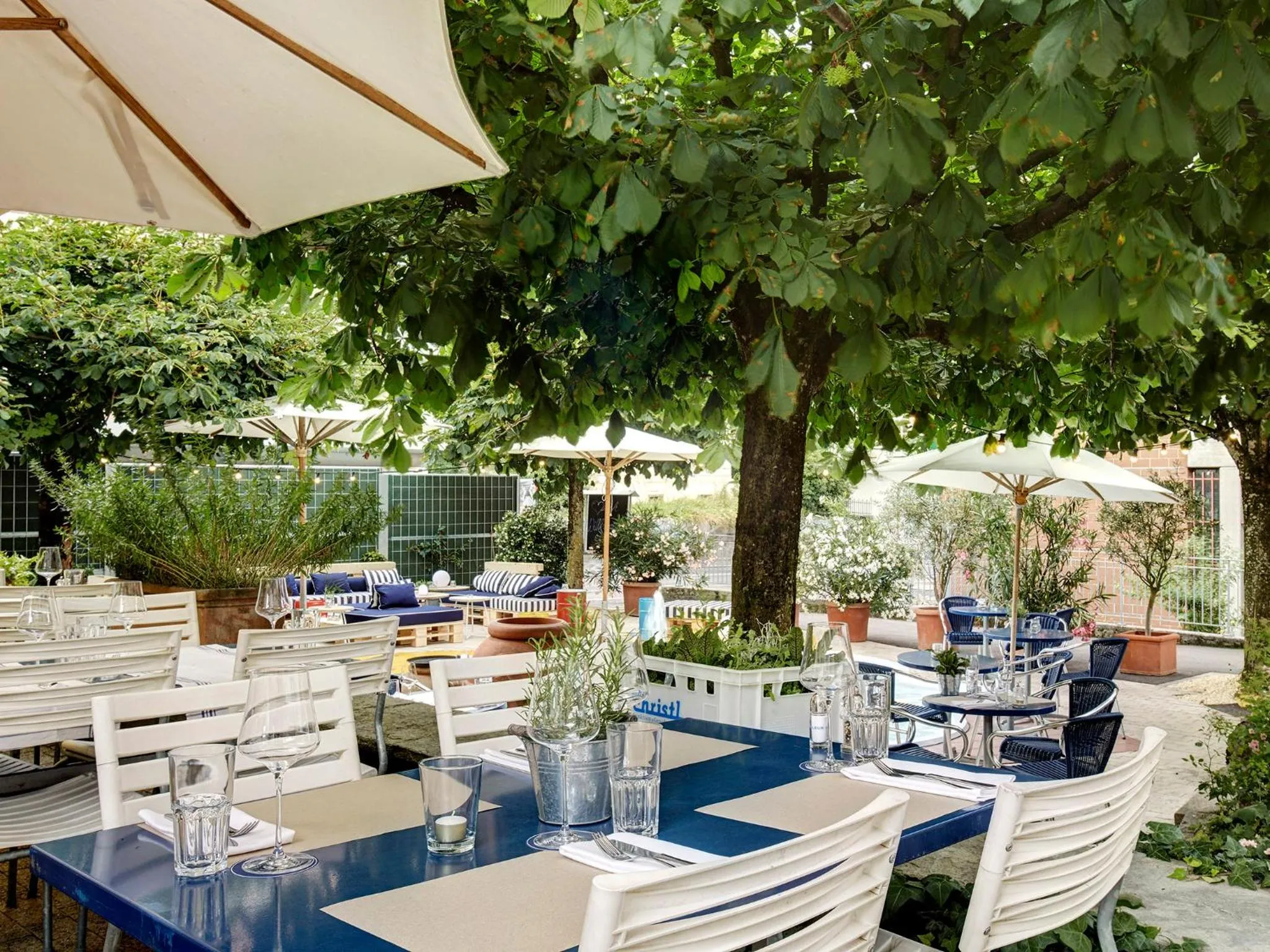 Restaurant/places to eat in August Restaurant Hotel