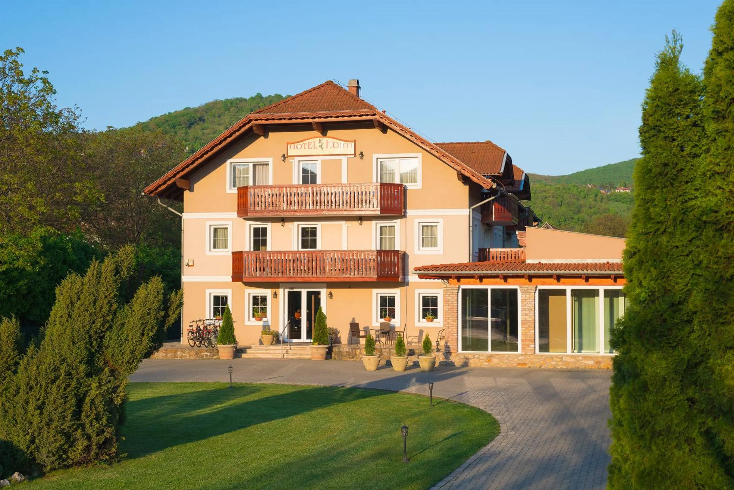 Property building in Hotel Honti Wellness és Konferencia Szálloda