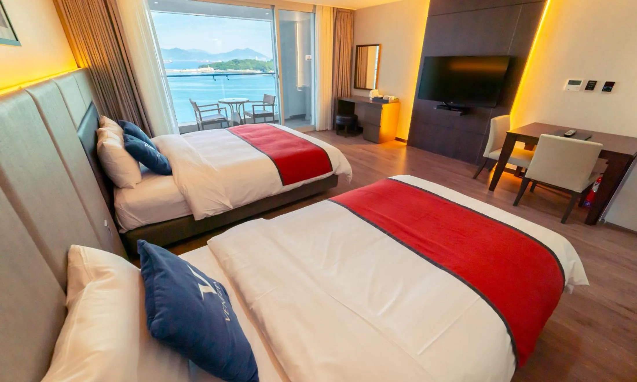 Bedroom, Bed in Venezia Hotel and Suite