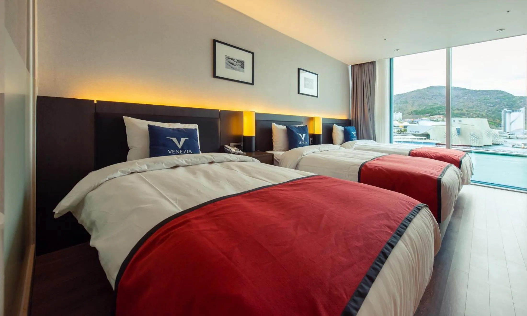 Bedroom, Bed in Venezia Hotel and Suite