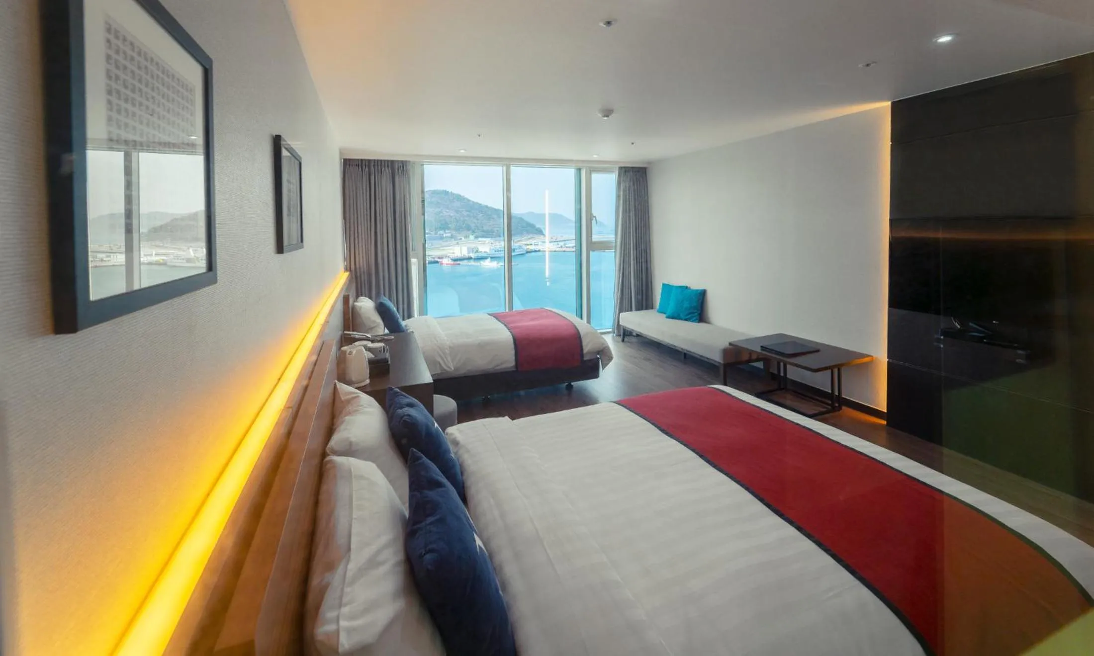 Bedroom, Bed in Venezia Hotel and Suite