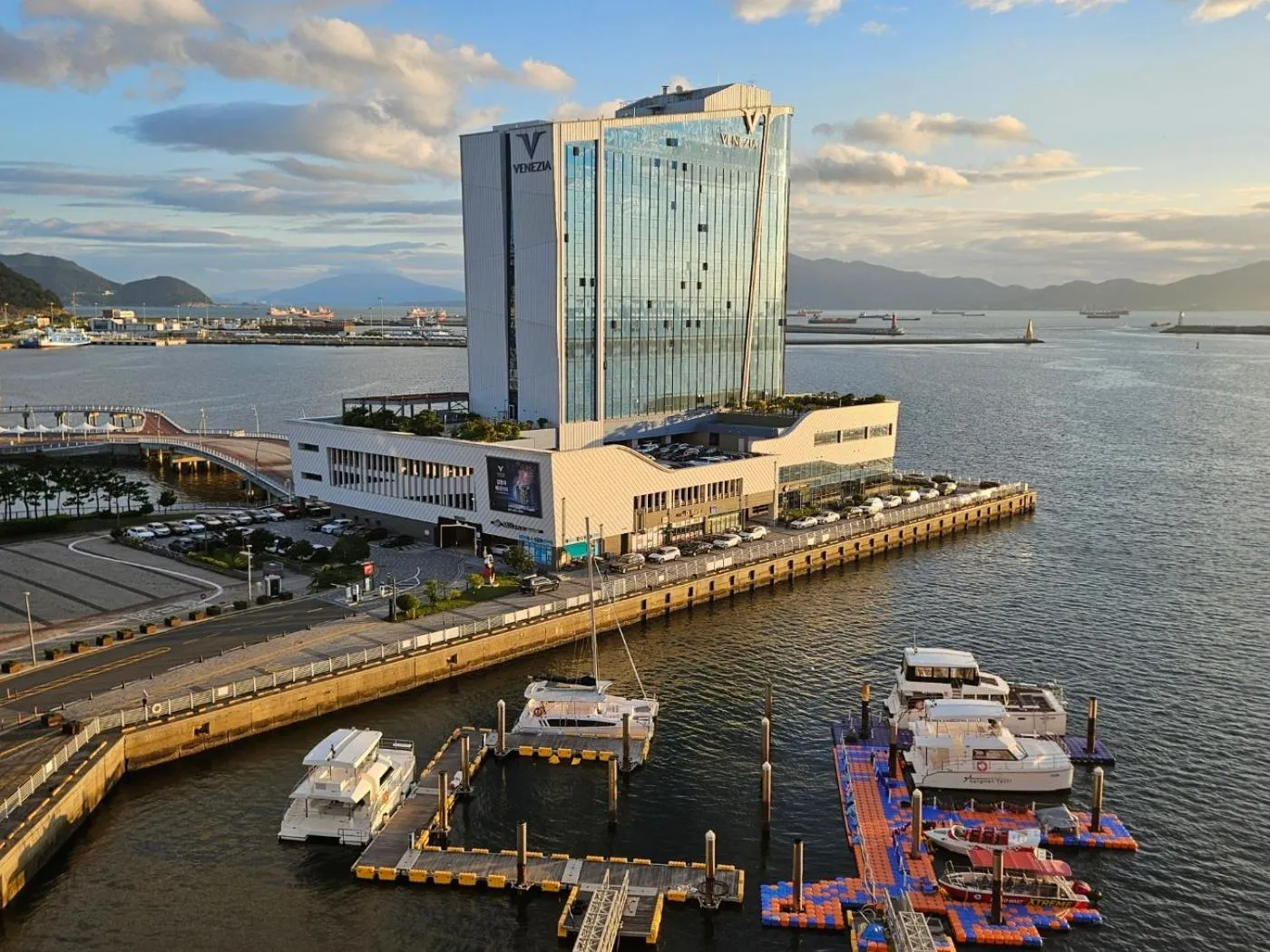 Venezia Hotel and Suite