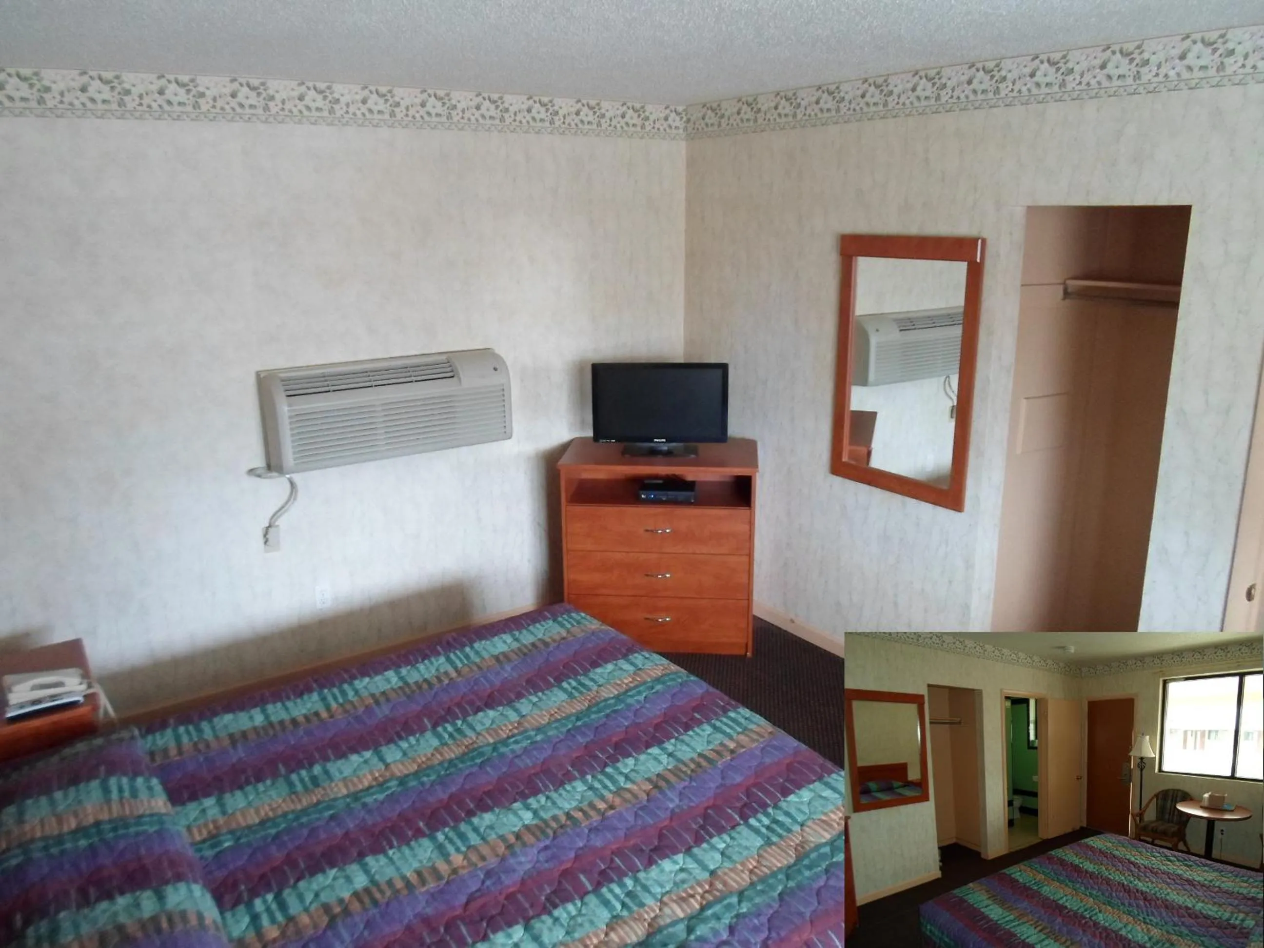 Bed in Red Carpet Inn Brooklawn