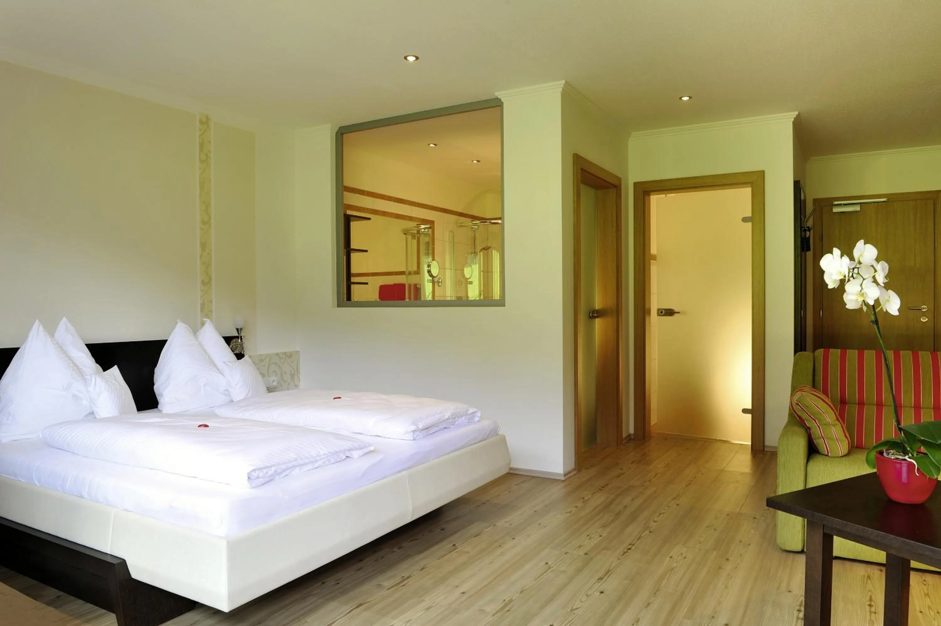 Photo of the whole room, Bed in Familienhotel Moos-Alm