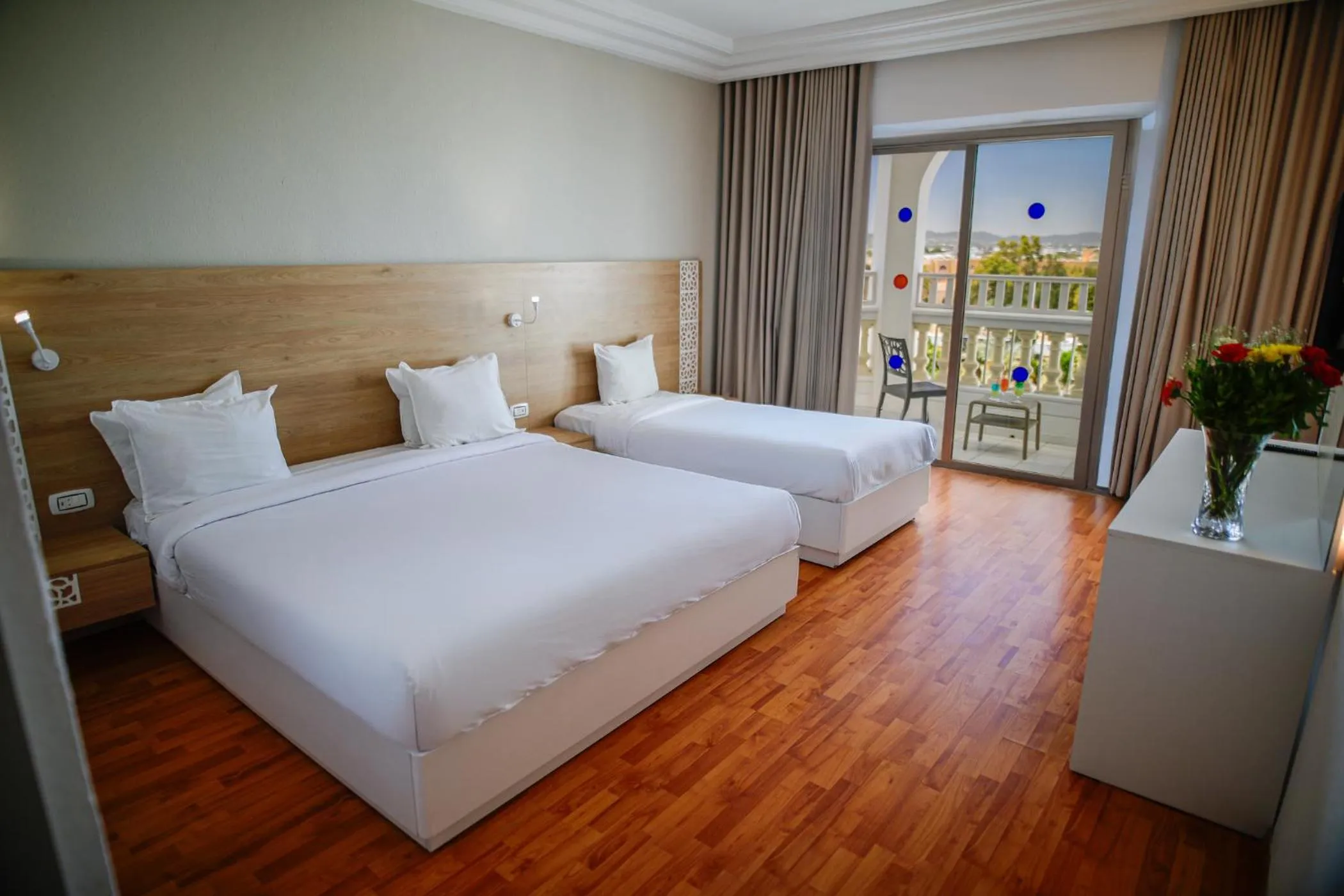 Photo of the whole room, Bed in TMK L'Atrium Yasmine by Turismark