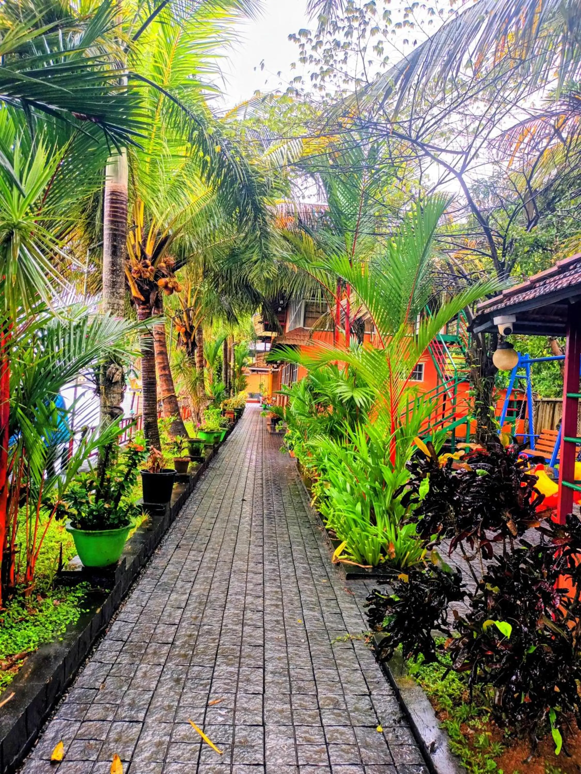 The Lake Paradise Boutique Resort