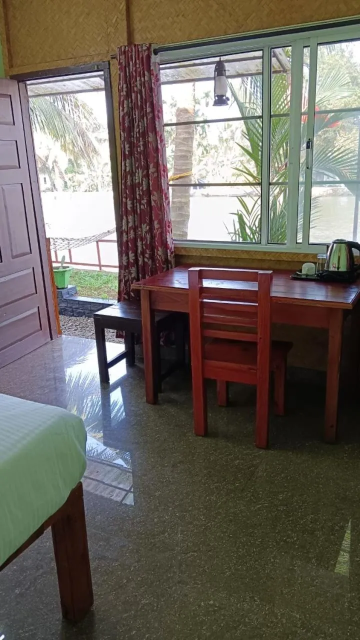 The Lake Paradise Boutique Resort