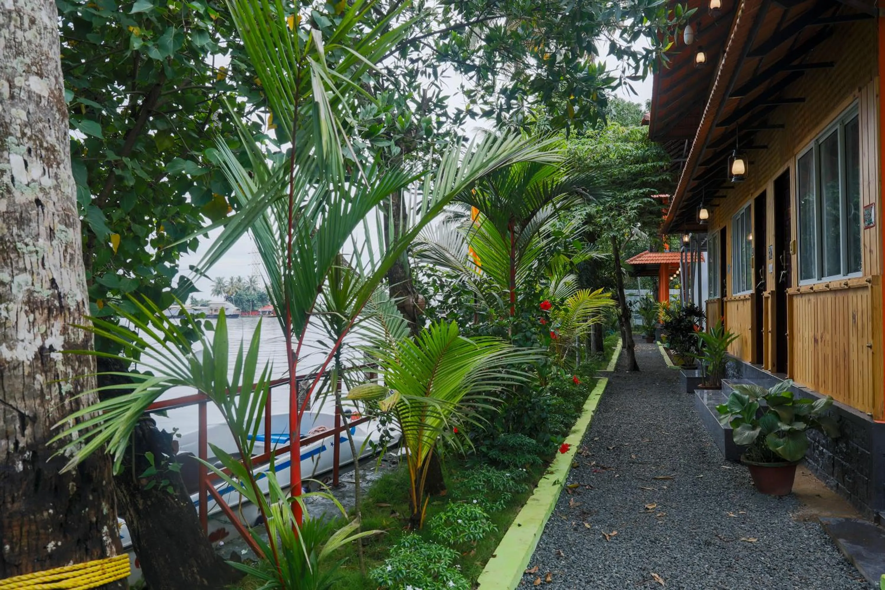 The Lake Paradise Boutique Resort