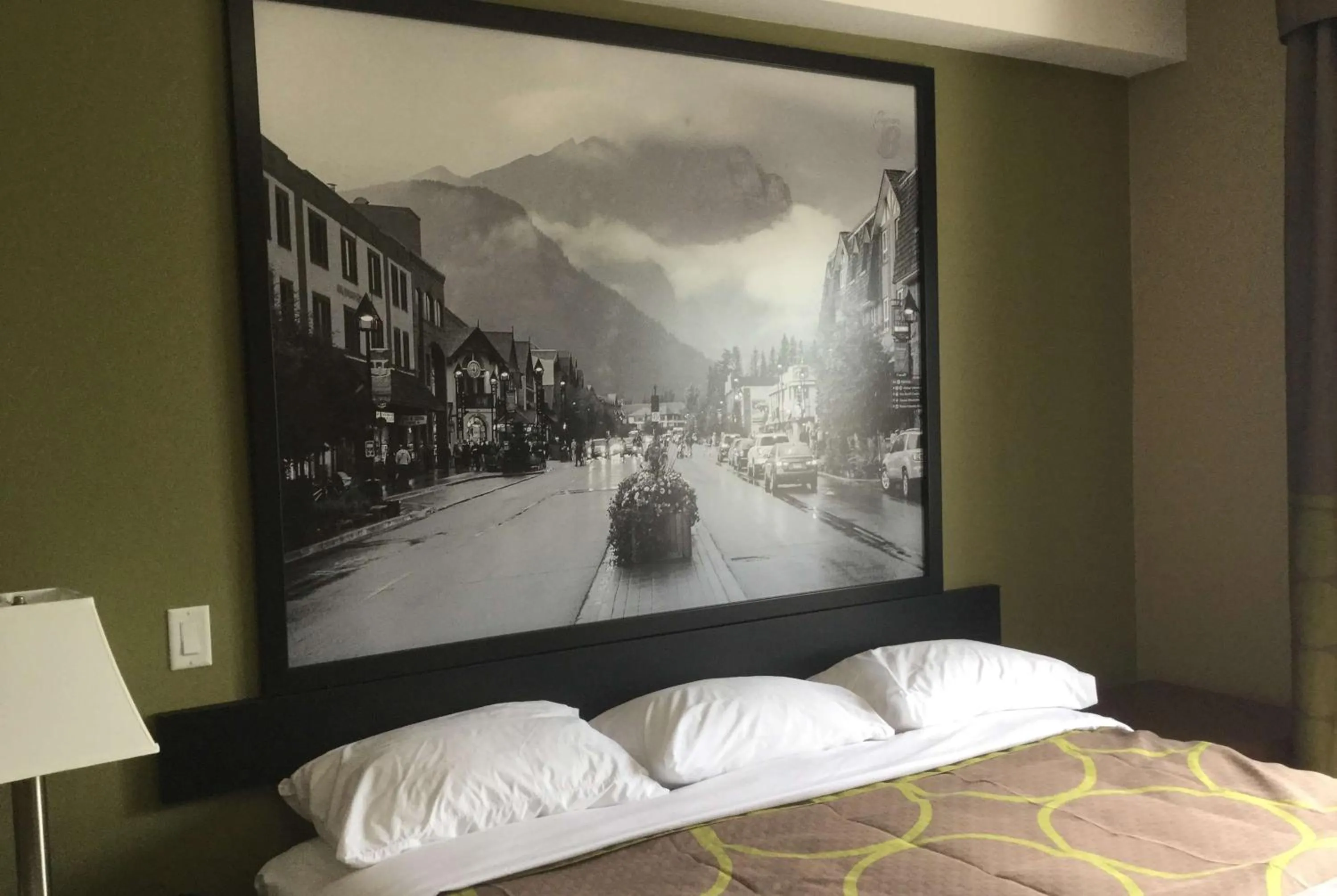 Photo of the whole room, Bed in Super 8 by Wyndham Hardisty