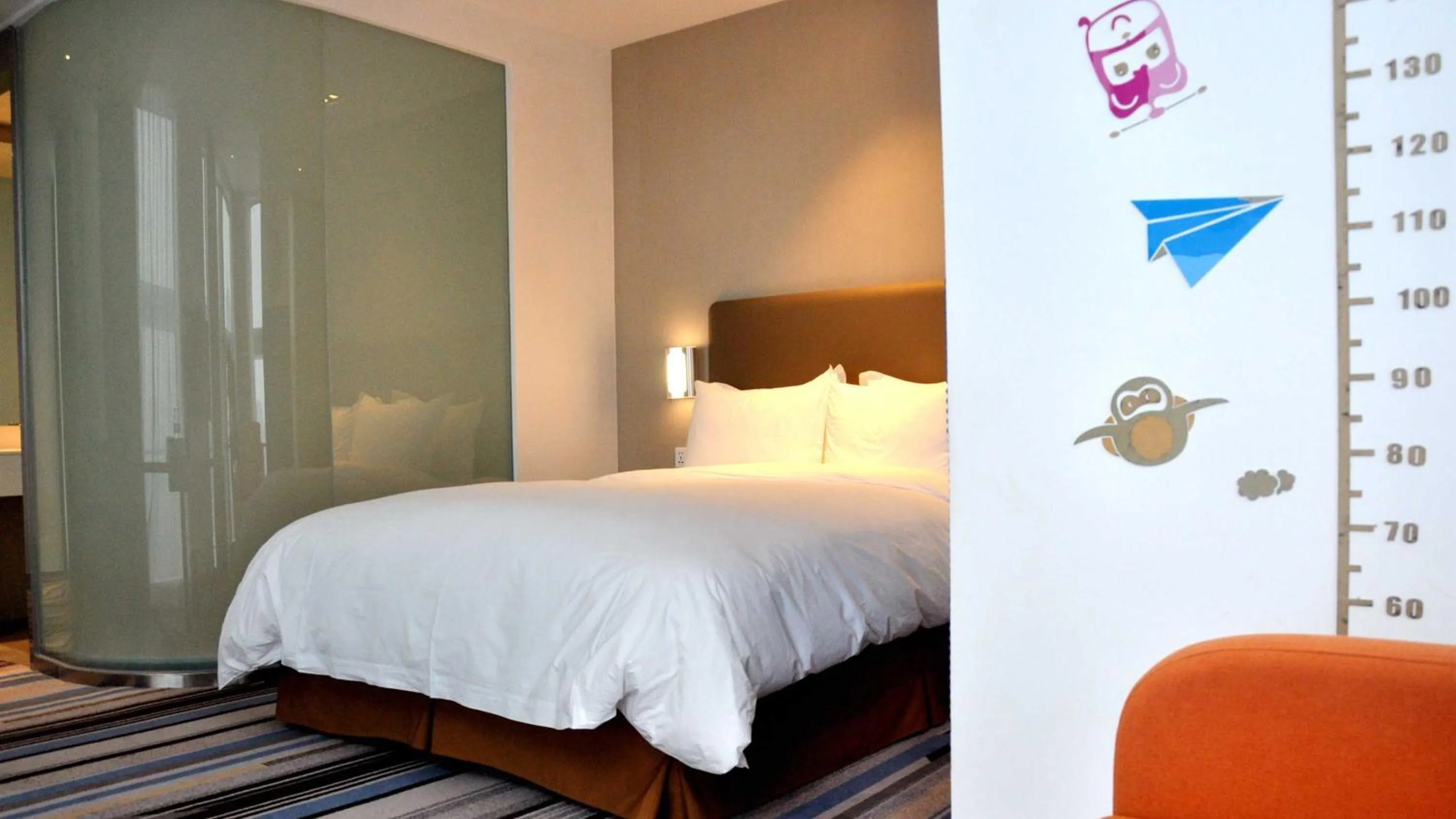Photo of the whole room, Bed in Holiday Inn Express - Suzhou Industrial Park by IHG