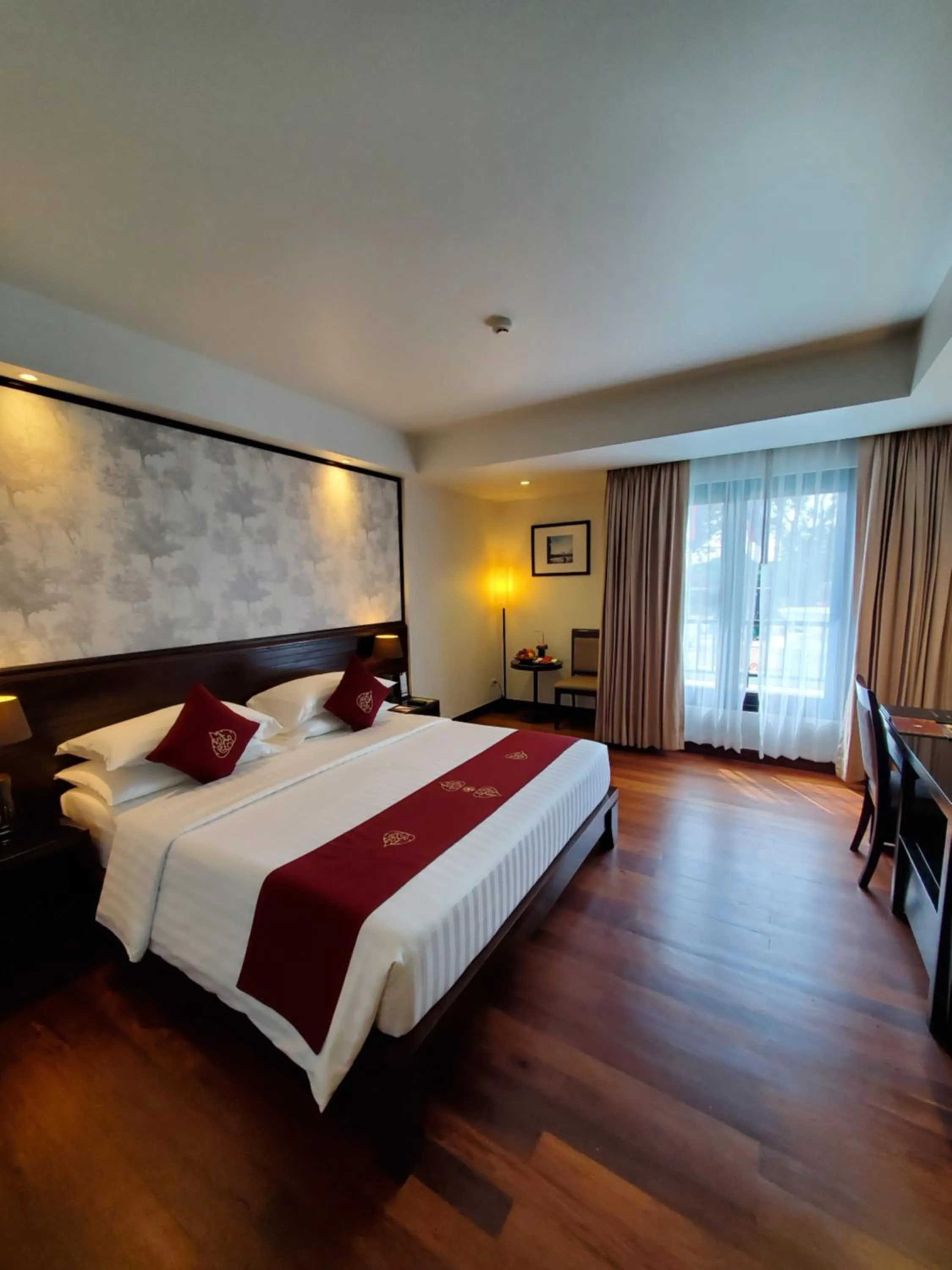 Balcony/Terrace, Bed in Tara Angkor Hotel