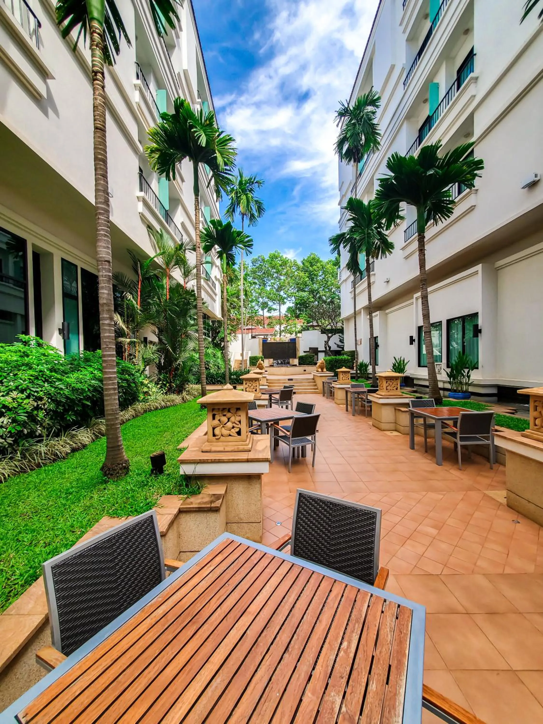 Seating area in Tara Angkor Hotel