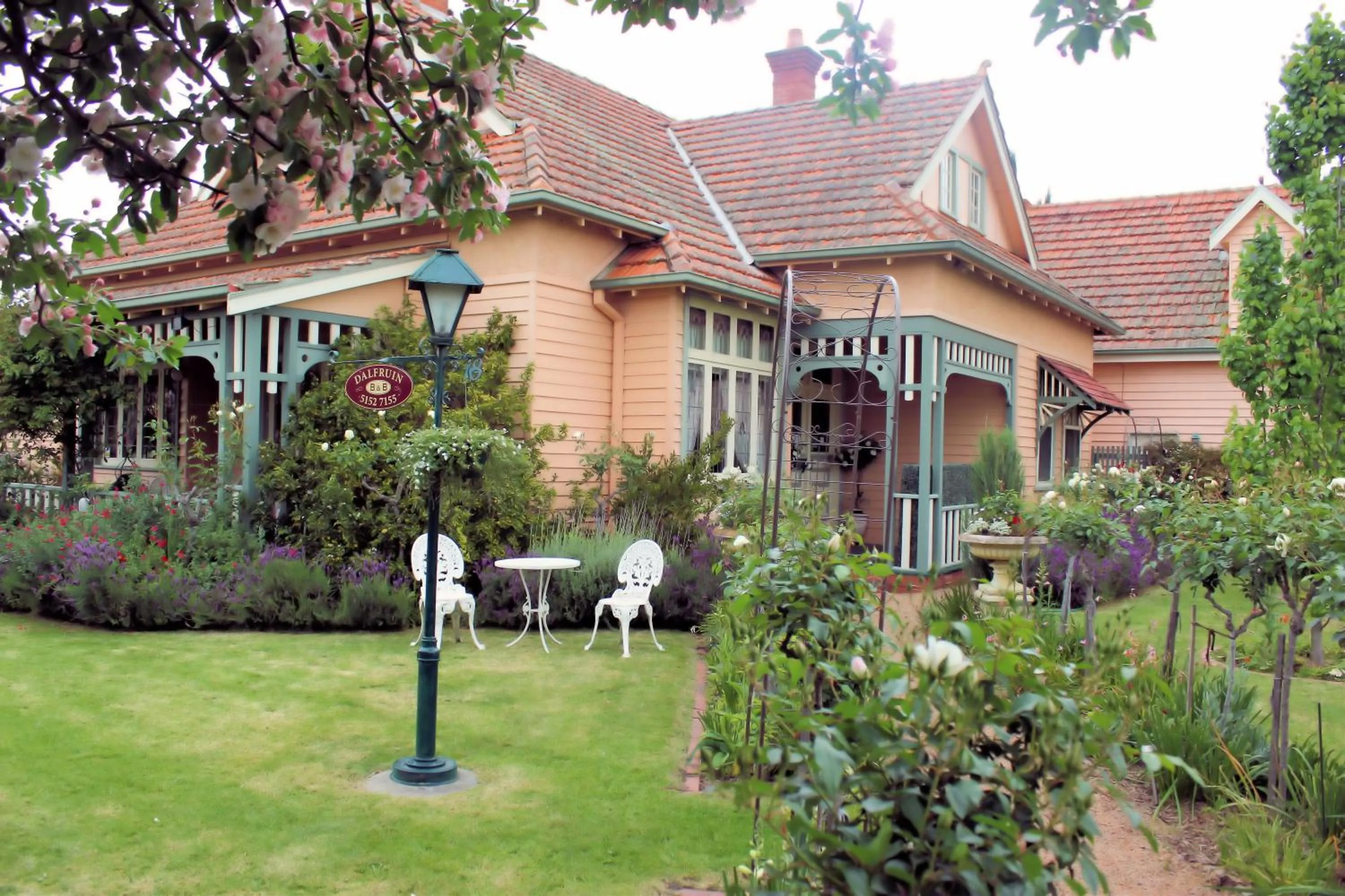 Garden in Dalfruin B&B