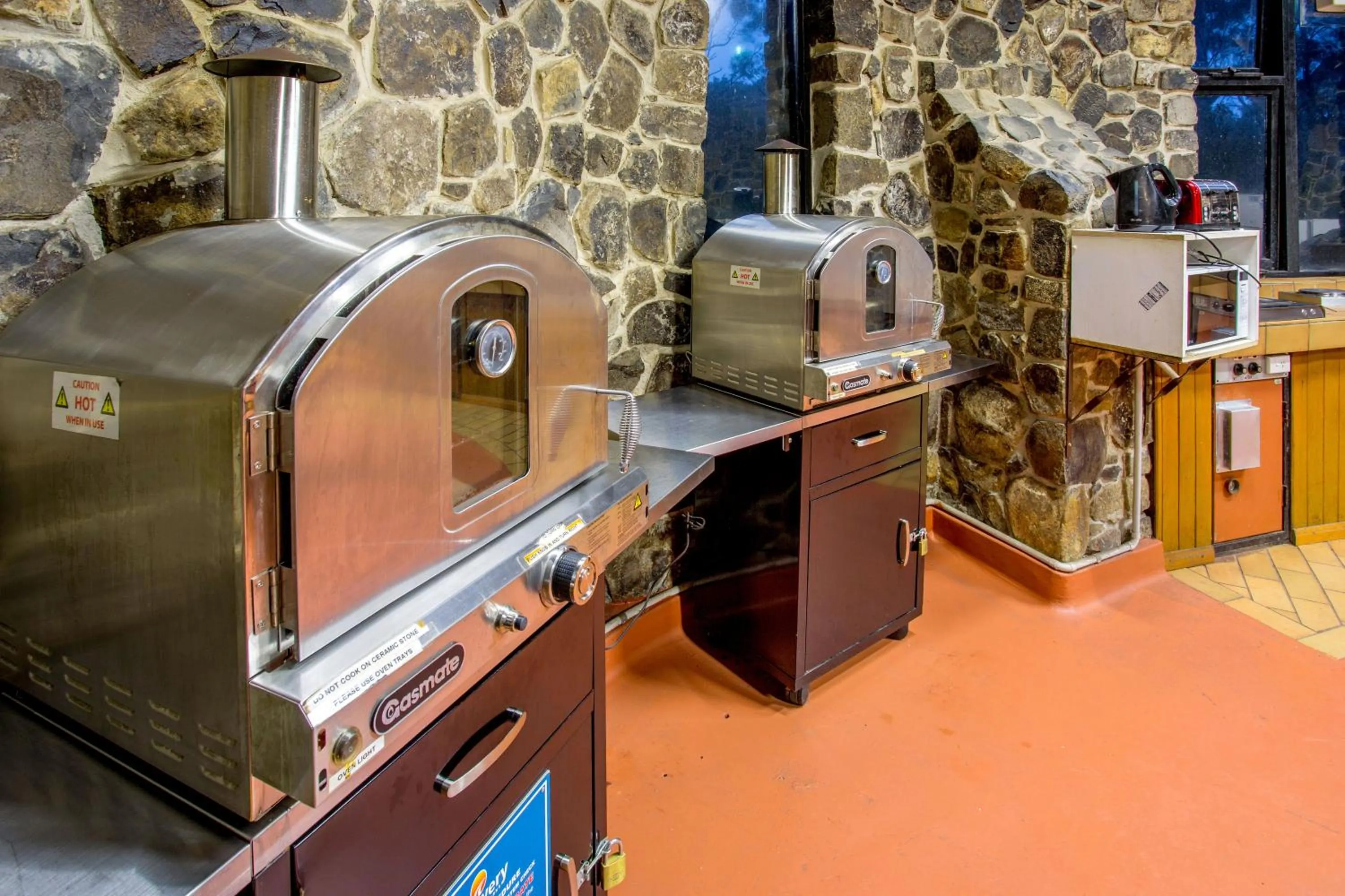 Communal kitchen in Discovery Parks - Cradle Mountain