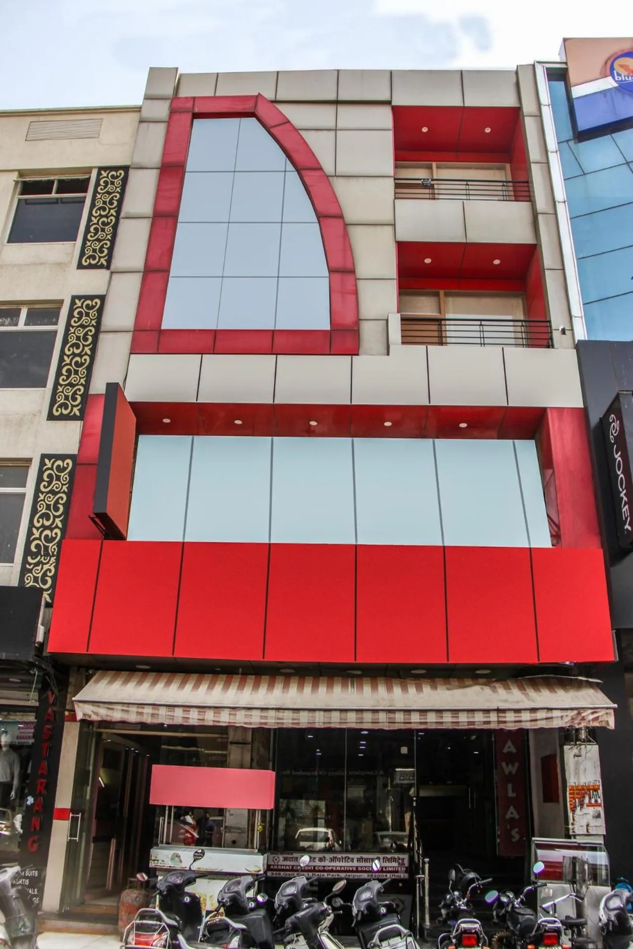 Facade/entrance in Collection O Chawla