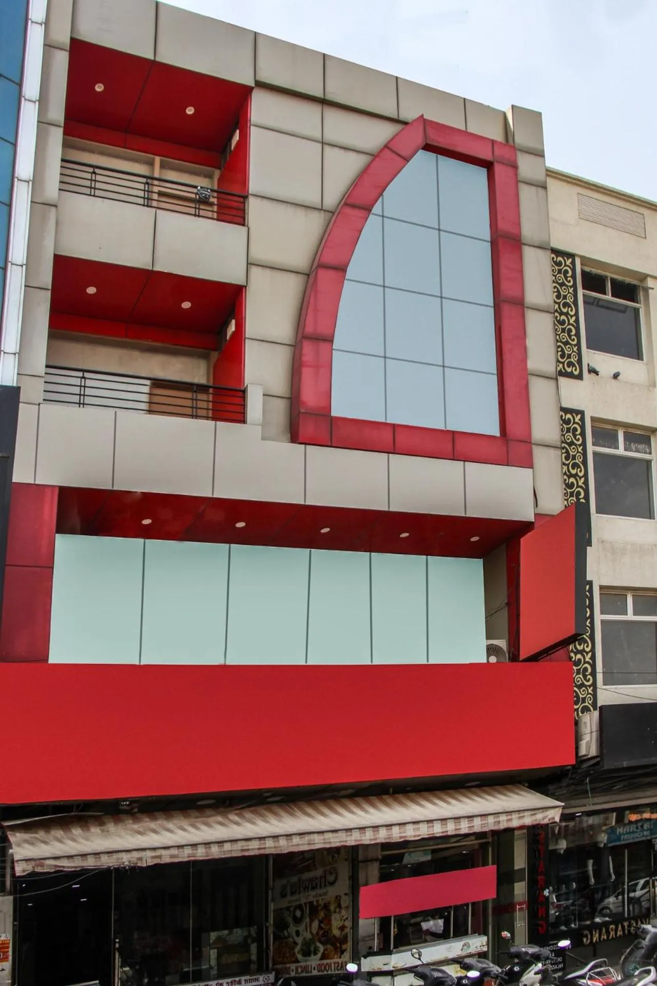 Facade/entrance in Collection O Chawla