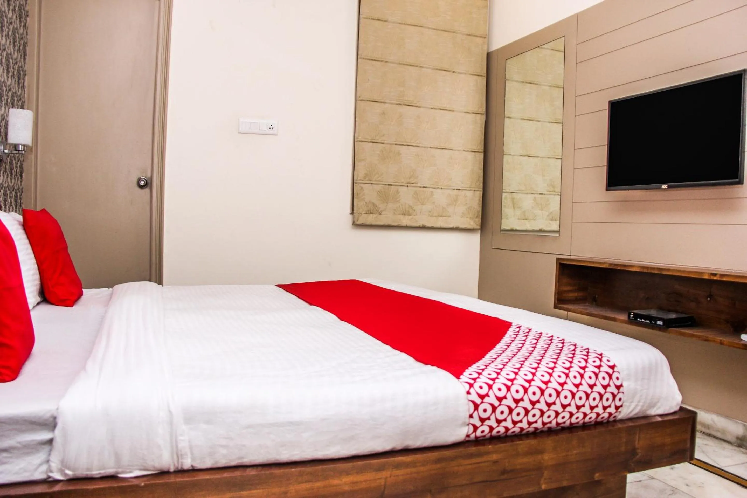 Bedroom, Bed in Collection O Chawla