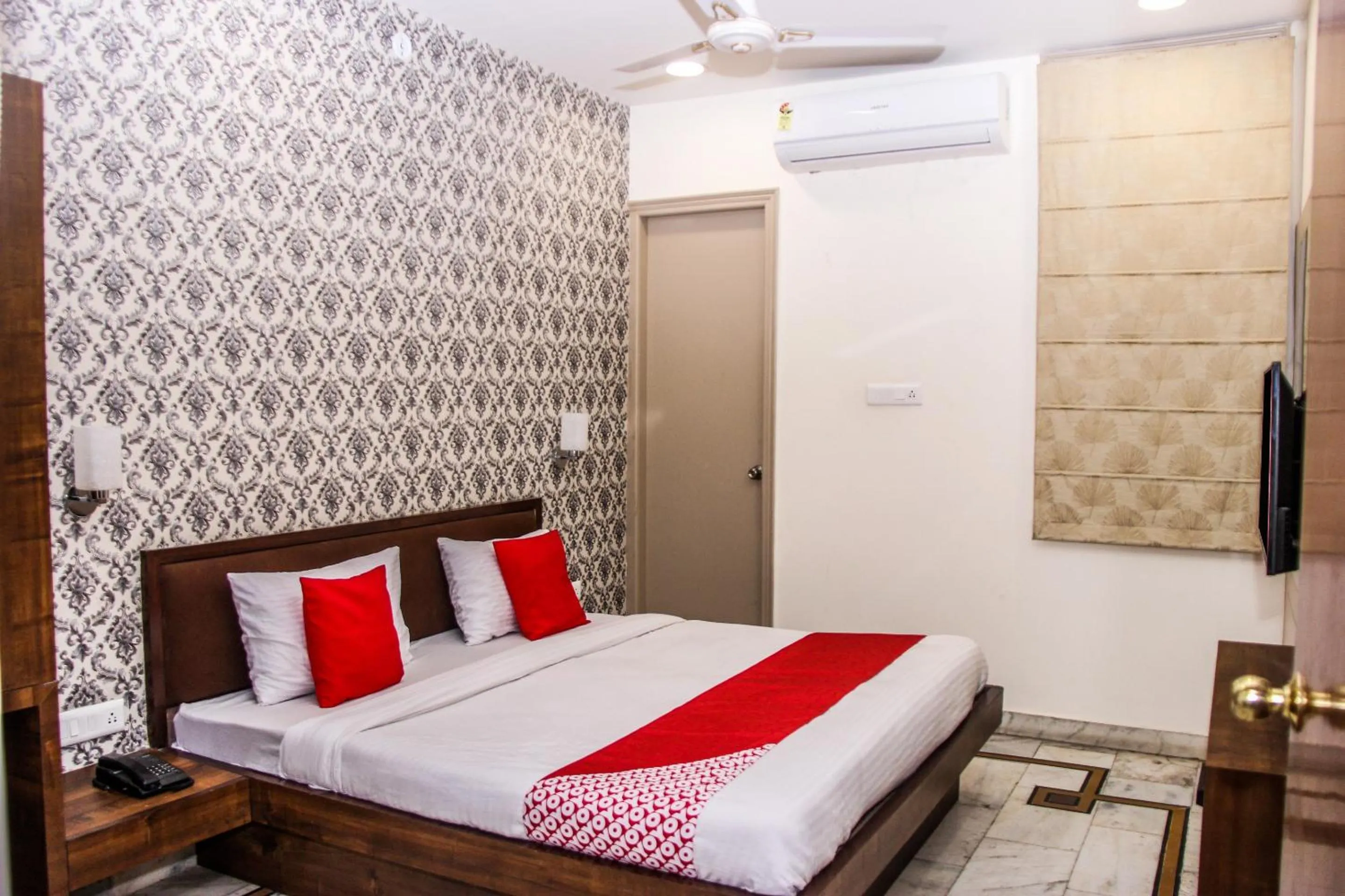 Bedroom, Bed in Collection O Chawla