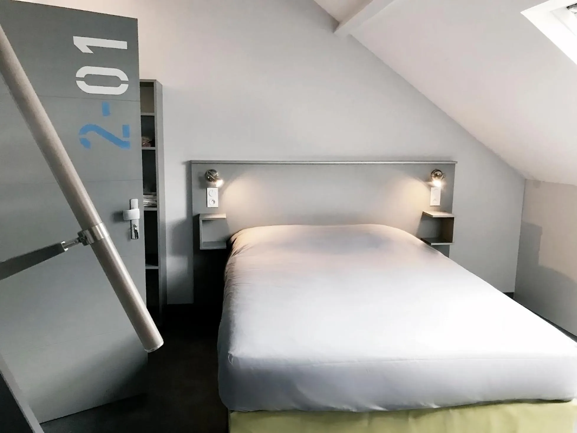 Photo of the whole room, Bed in SmartAppart Saint Nazaire